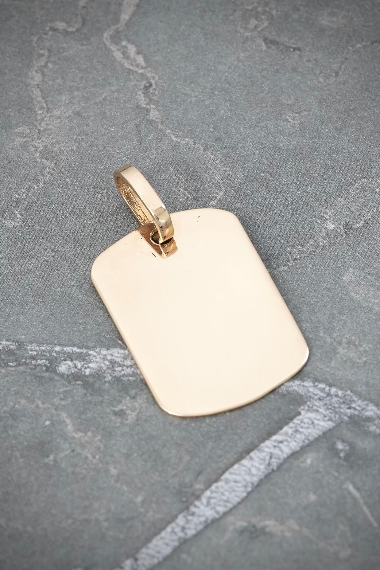 Dije placa lisa 3.55gr / Largo 3cm / Oro Amarillo Nac M