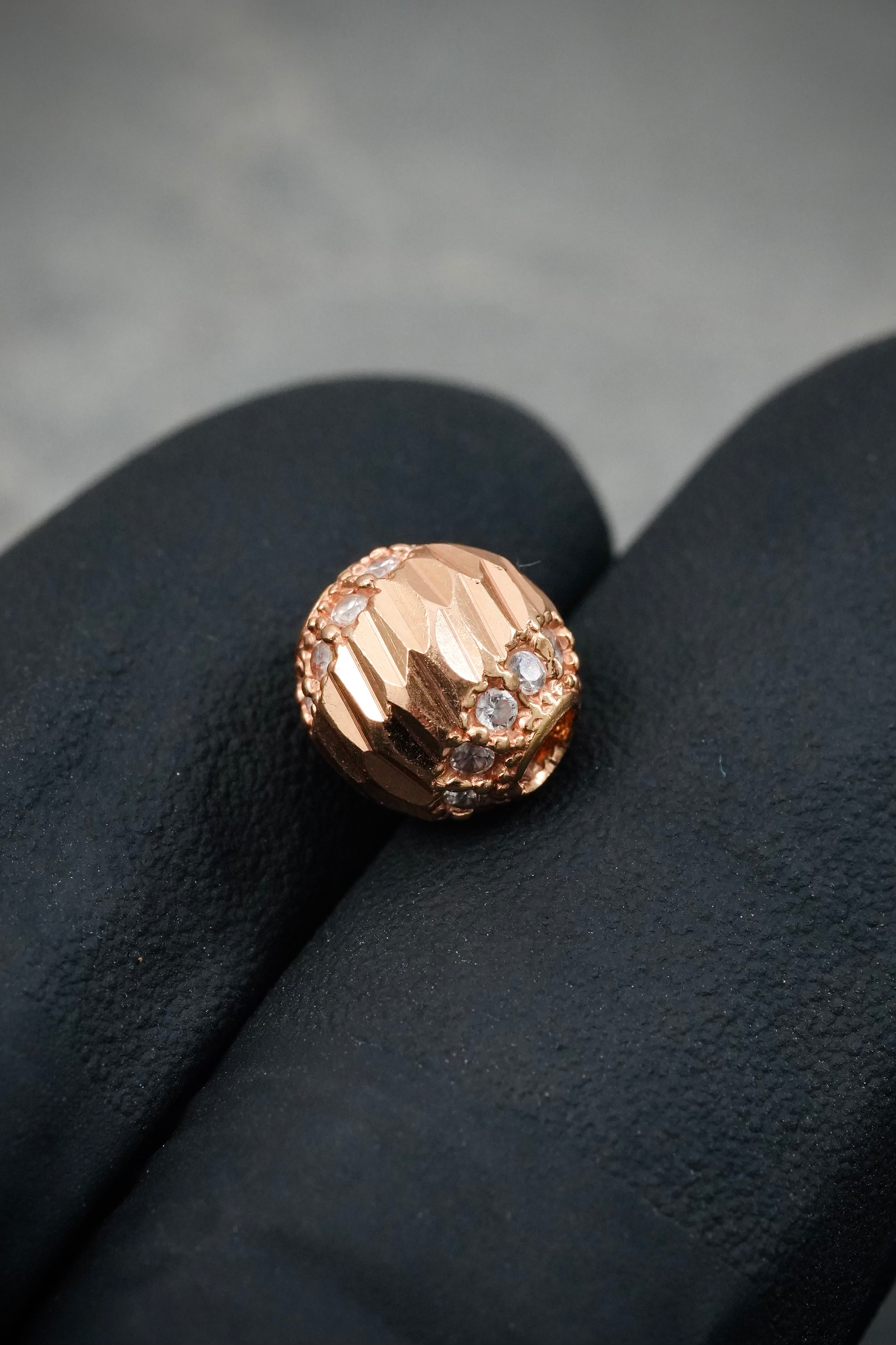 Herraje diamantado con swarovski blanco 1.45gr / Largo 0.7cm — Oro Rosado