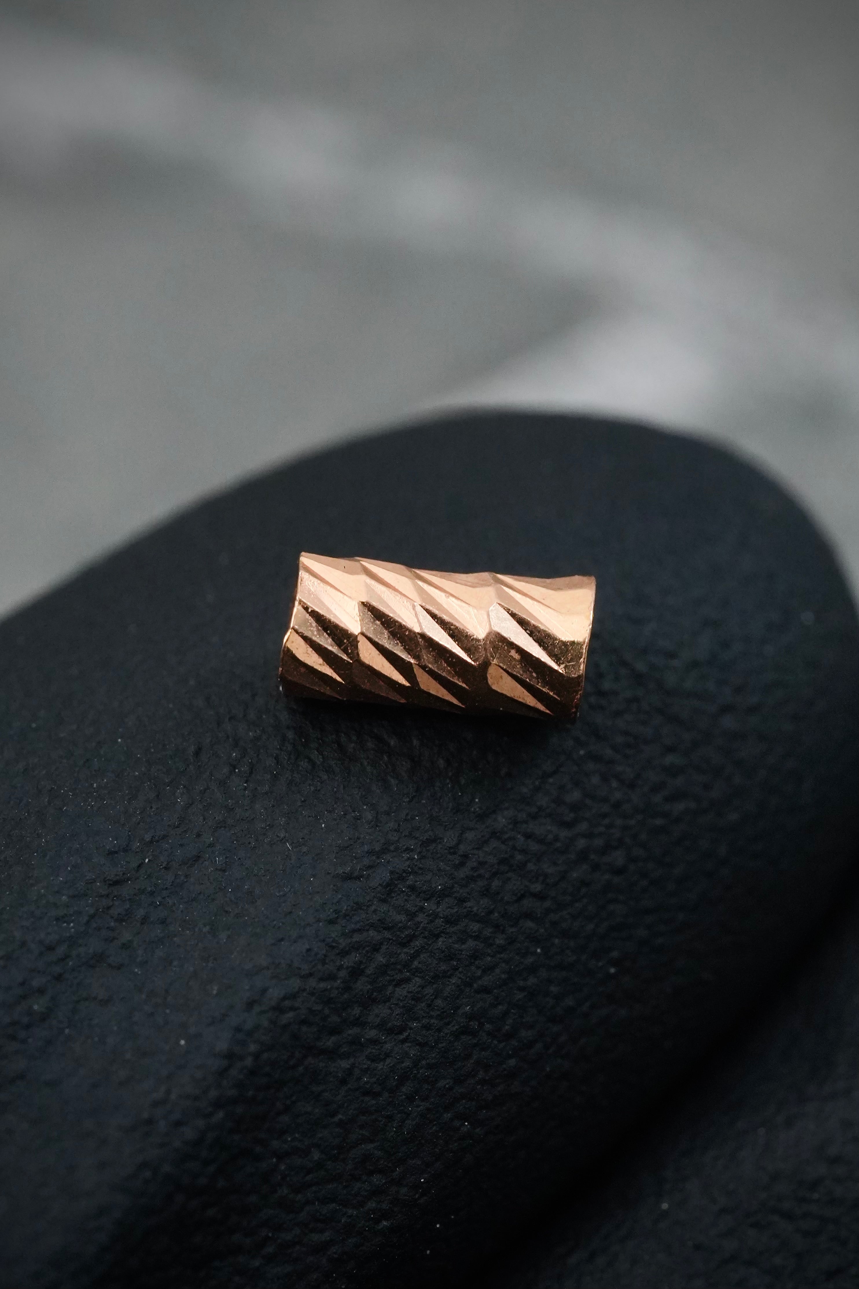 Herraje tubo diamantado 0.15gr / Largo 0.6cm — Oro Rosado
