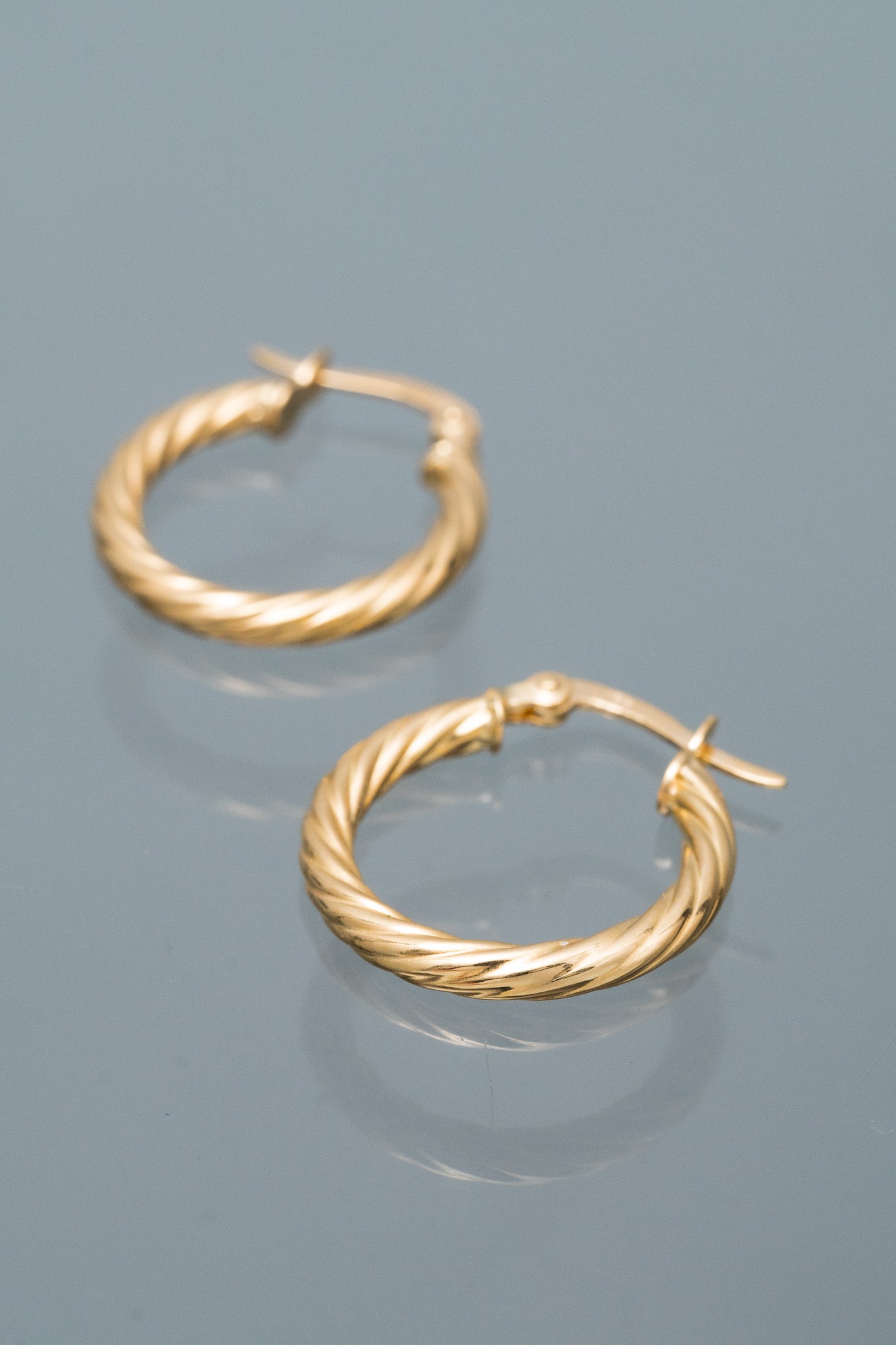 Candongas entorchadas 1.95gr / Largo 2.1cm — Oro Amarillo
