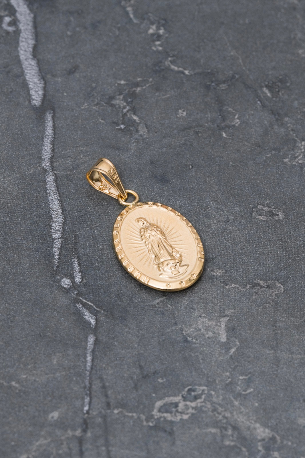 Dije virgen de guadalupe 1.6gr / Largo 3.2cm / Oro Amarillo Nac P