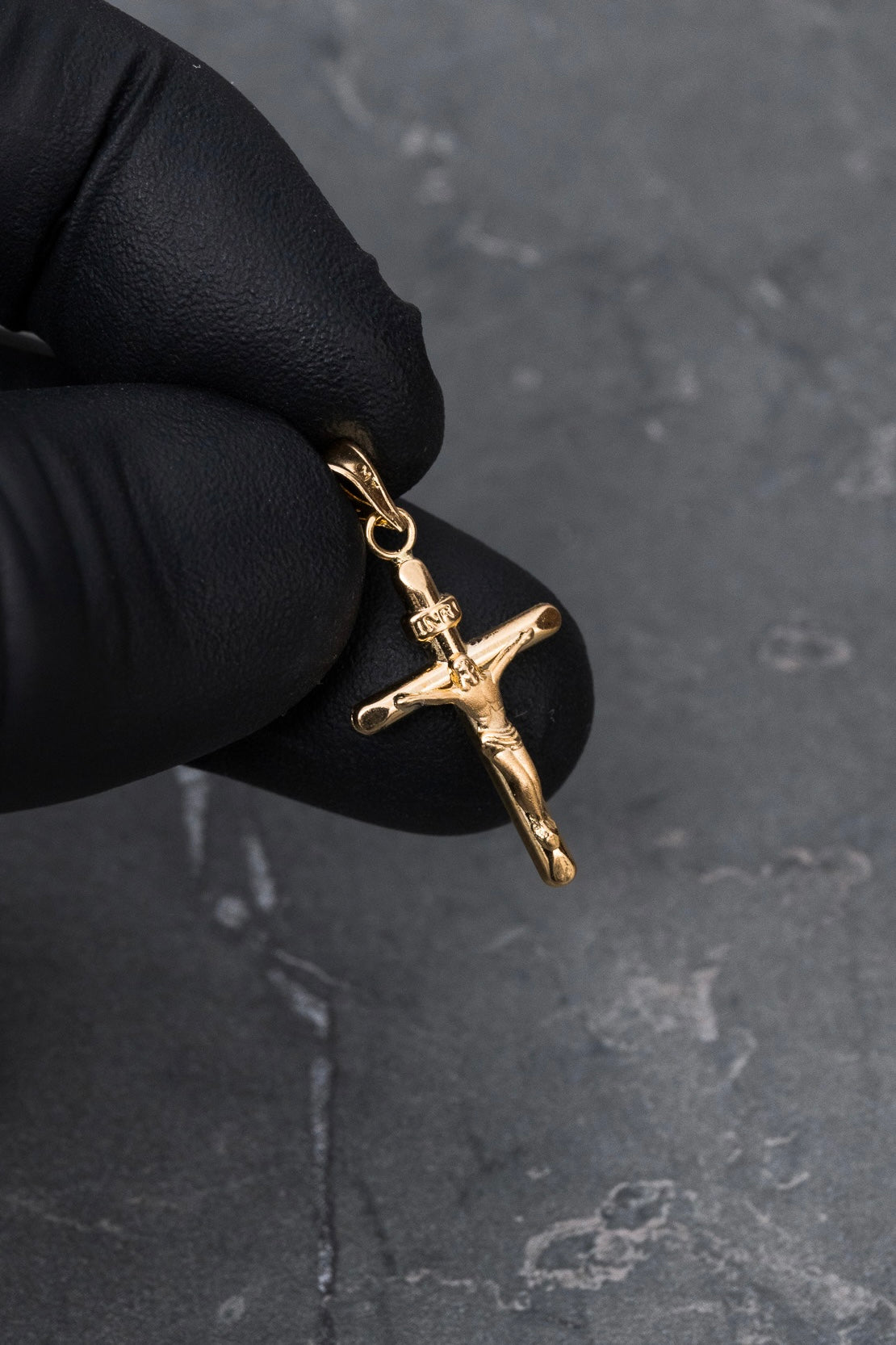 Dije cruz jesus 0.7gr / Largo 2.7cm / Oro Amarillo Nac P