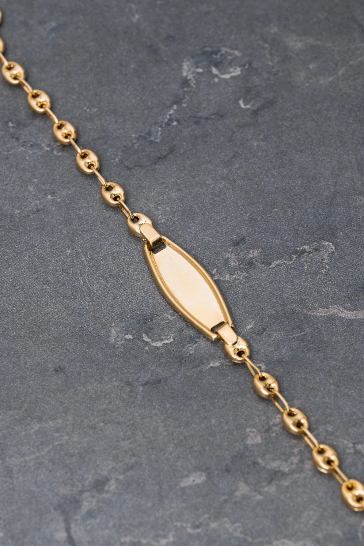 Pulso bebé con placa 1.8gr / Largo 14cm / Oro Amarillo Nac M