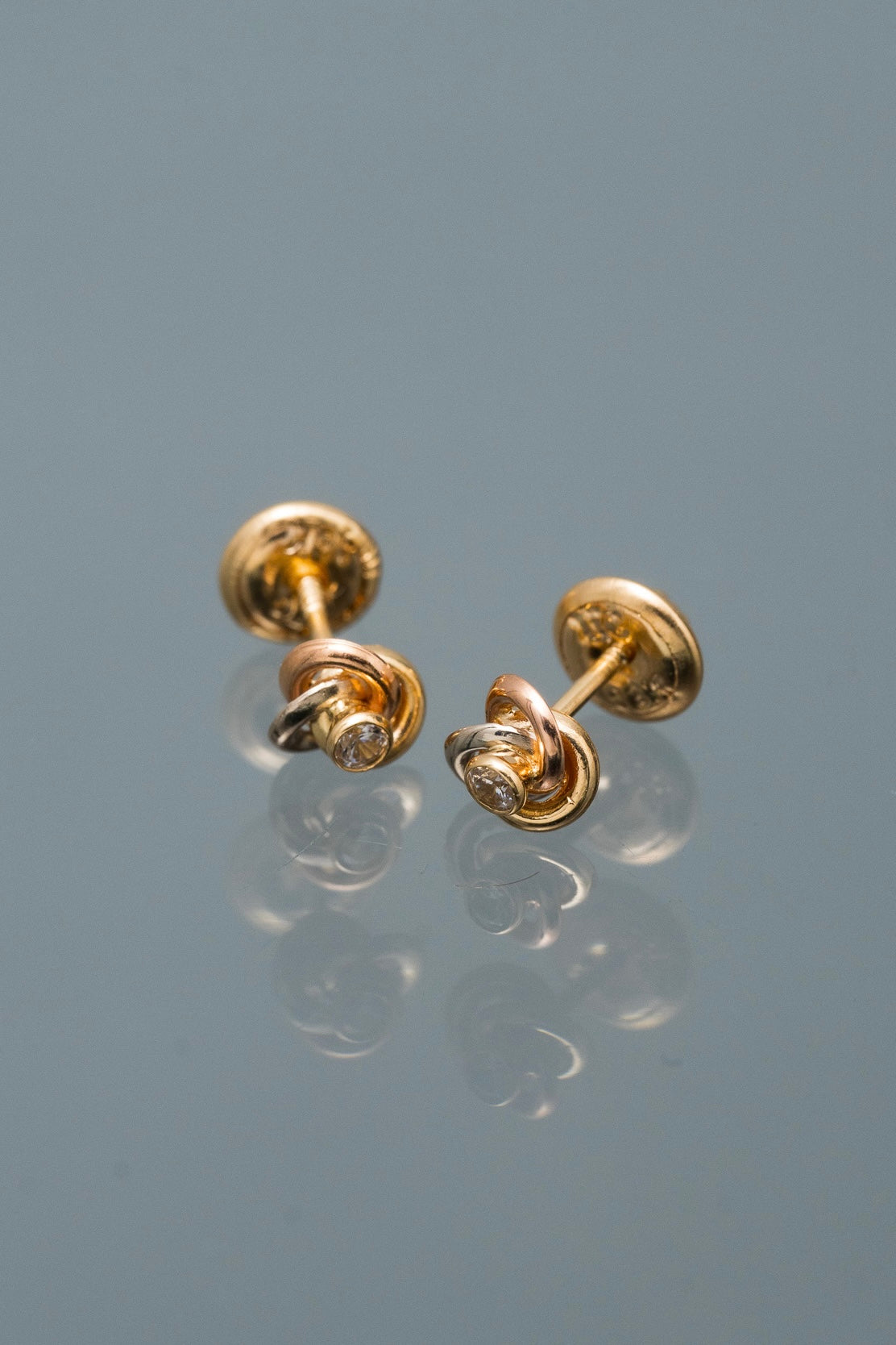 Topos aro con swarovski blanco 0.75gr / Largo 0.5cm — Tres Oros