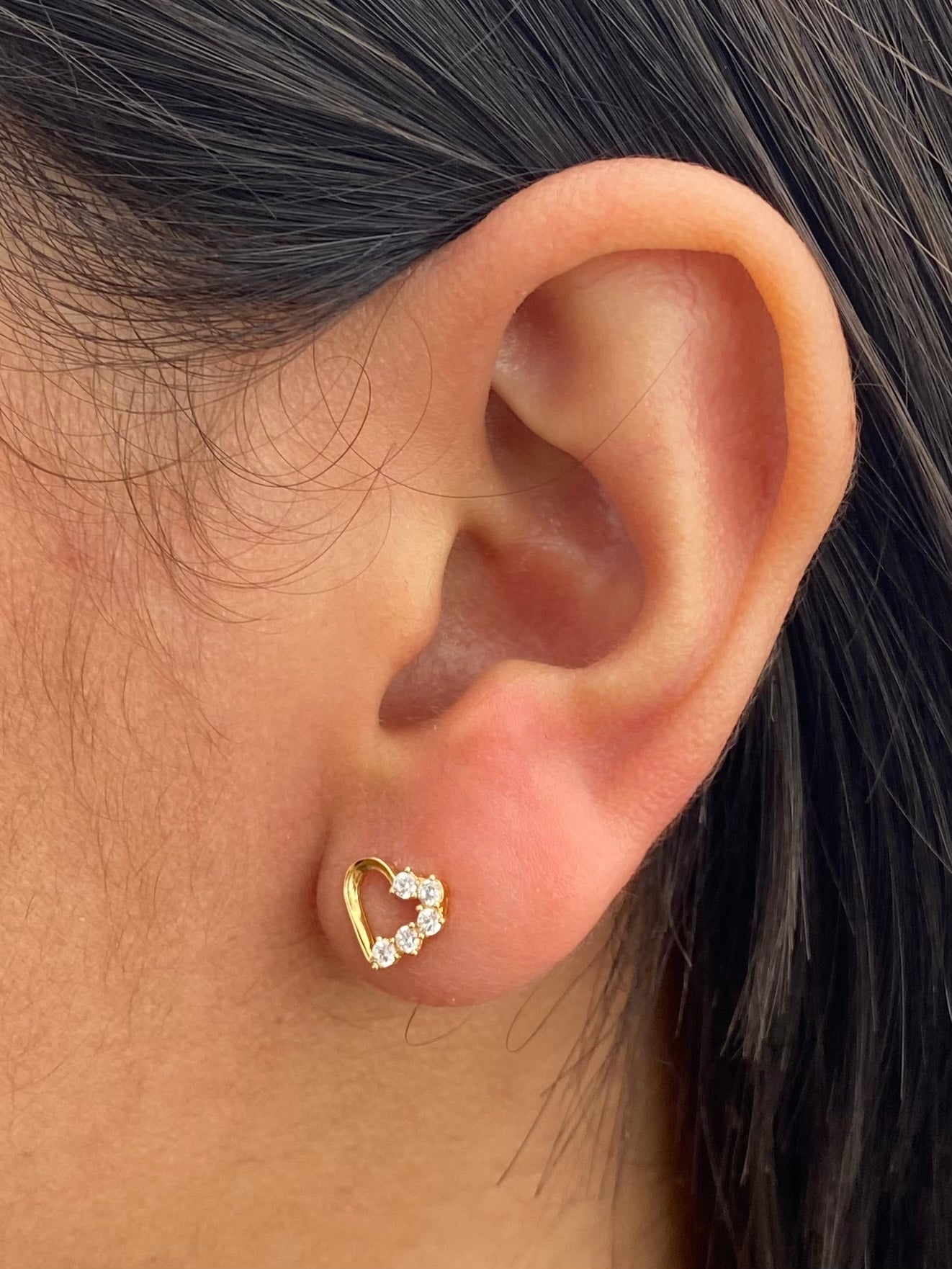 Topos corazon con swarovski blanco 1.6gr / Largo 0.7cm / Oro Amarillo Nac M