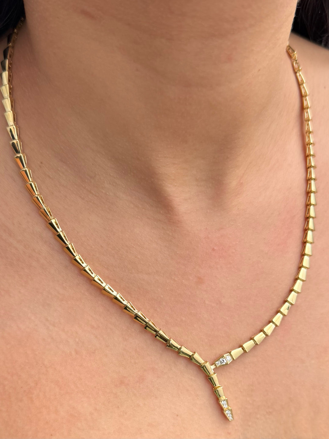 Cadena con 17pts de diamantes 45.75gr / Largo 50cm — Oro Amarillo