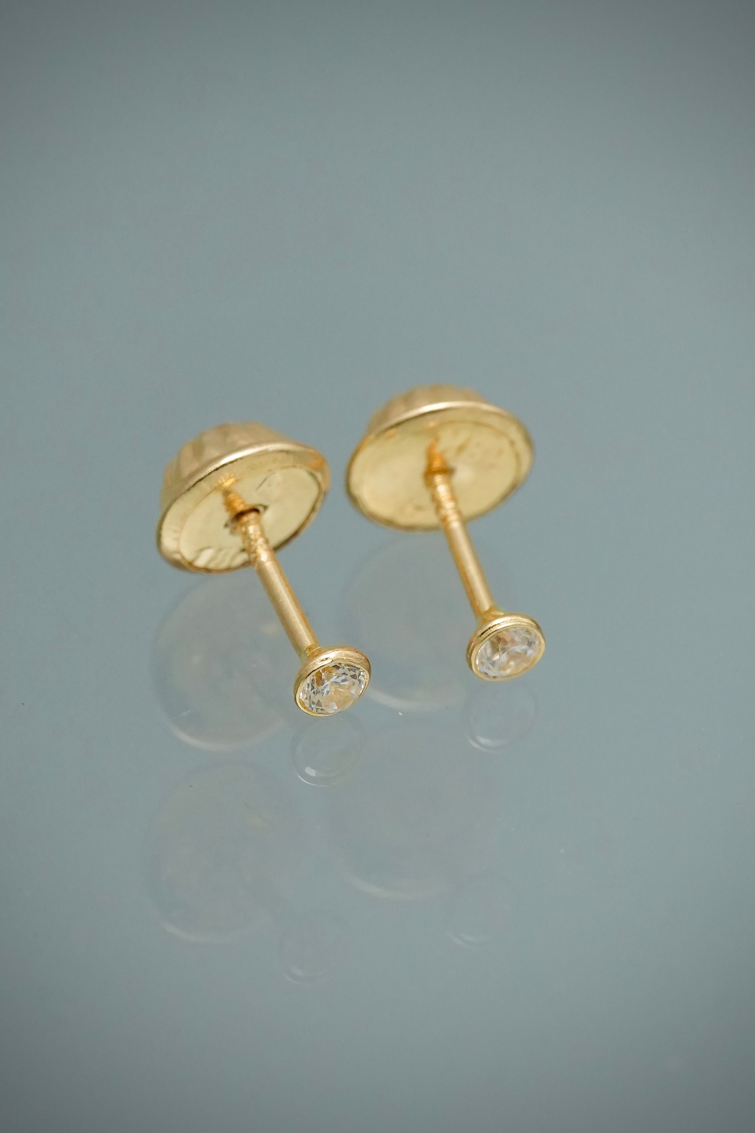 Topos Circulo con Swarovski Blanco 0.35gr / 0.2cm / 2mm — Oro Amarillo
