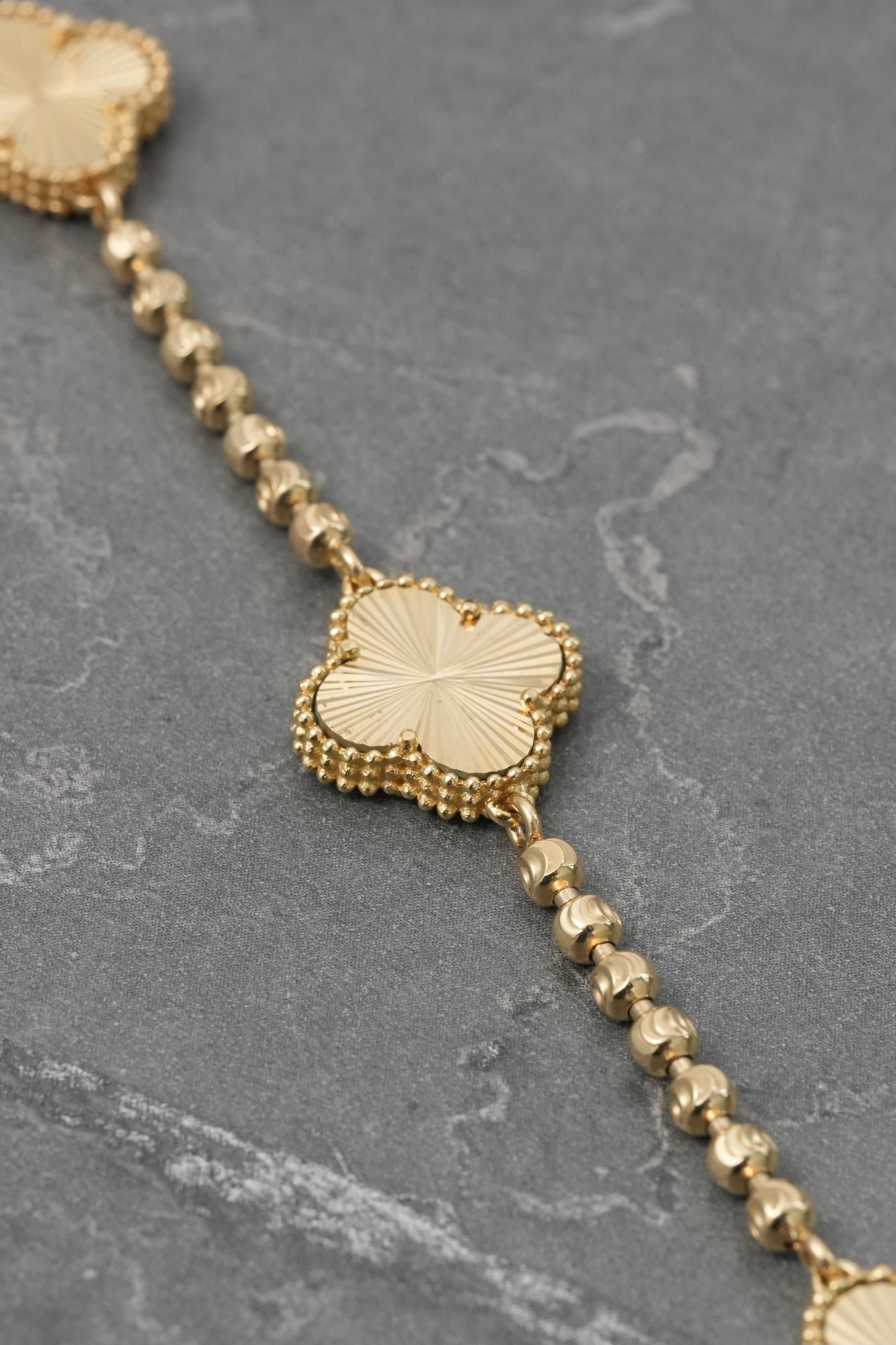 Pulso Lucky Clover Diamantado 16.35gr / 20.5cm / 14mm — Oro Amarillo