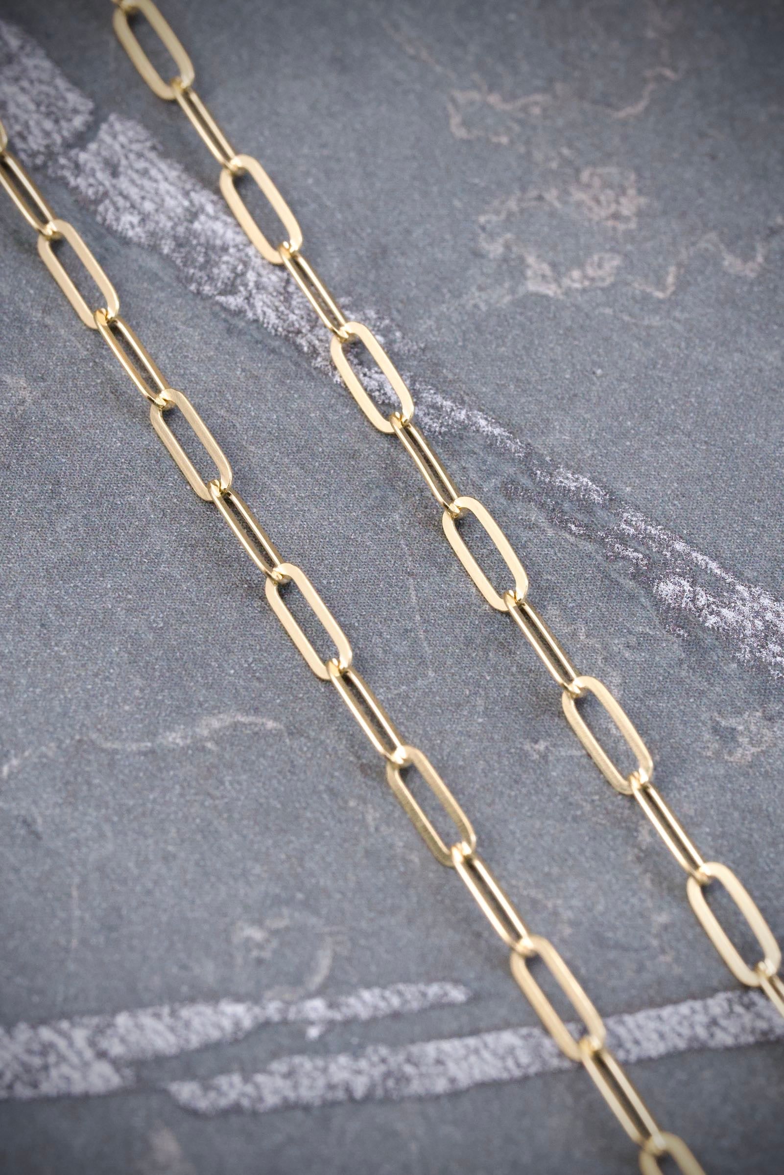 Cadena paper clip 3.3gr / Largo 50cm — Oro Amarillo