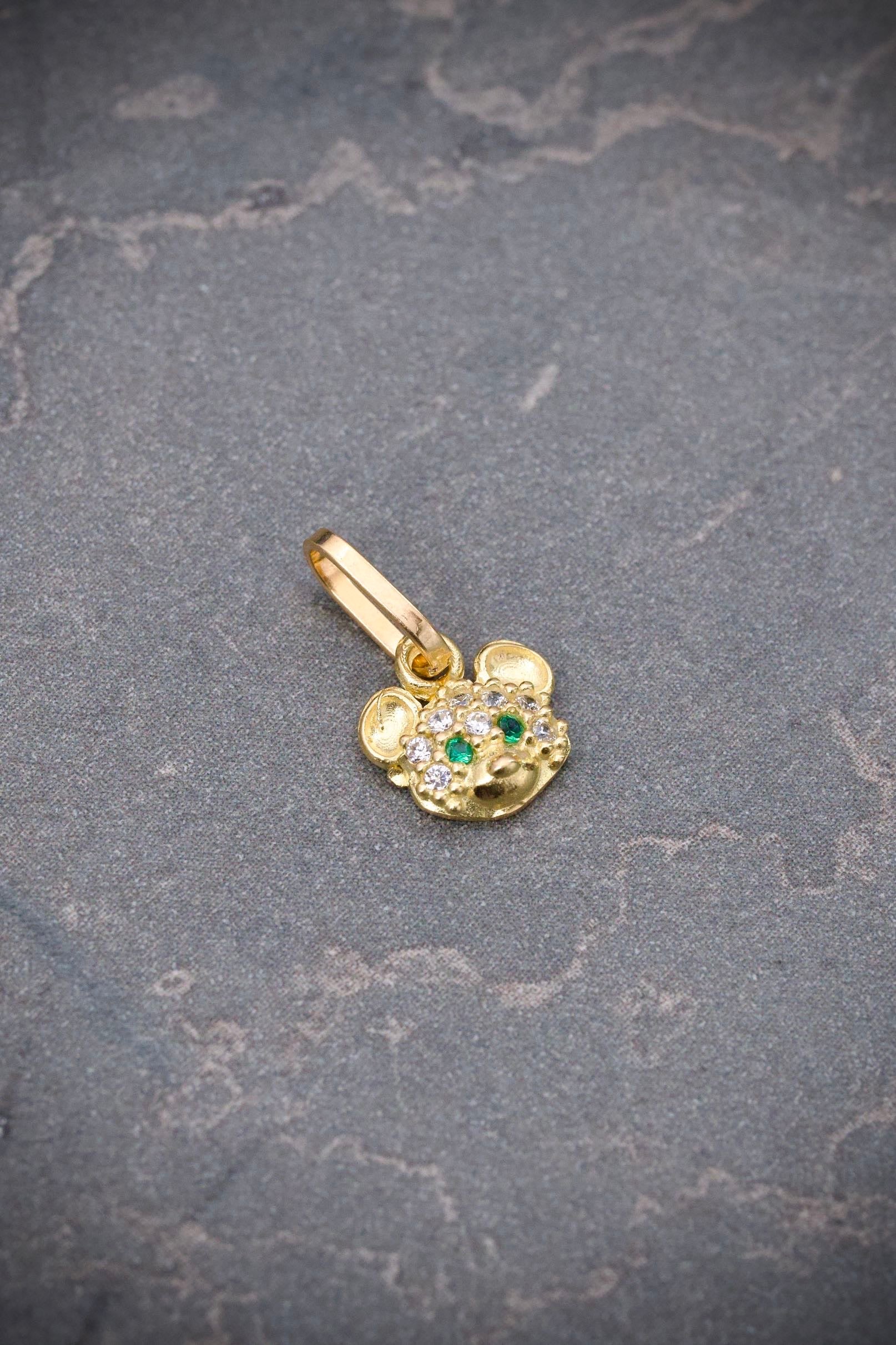 Dije oso con swarovski verde 0.5gr / Largo 1.1cm / Oro Amarillo Nac B