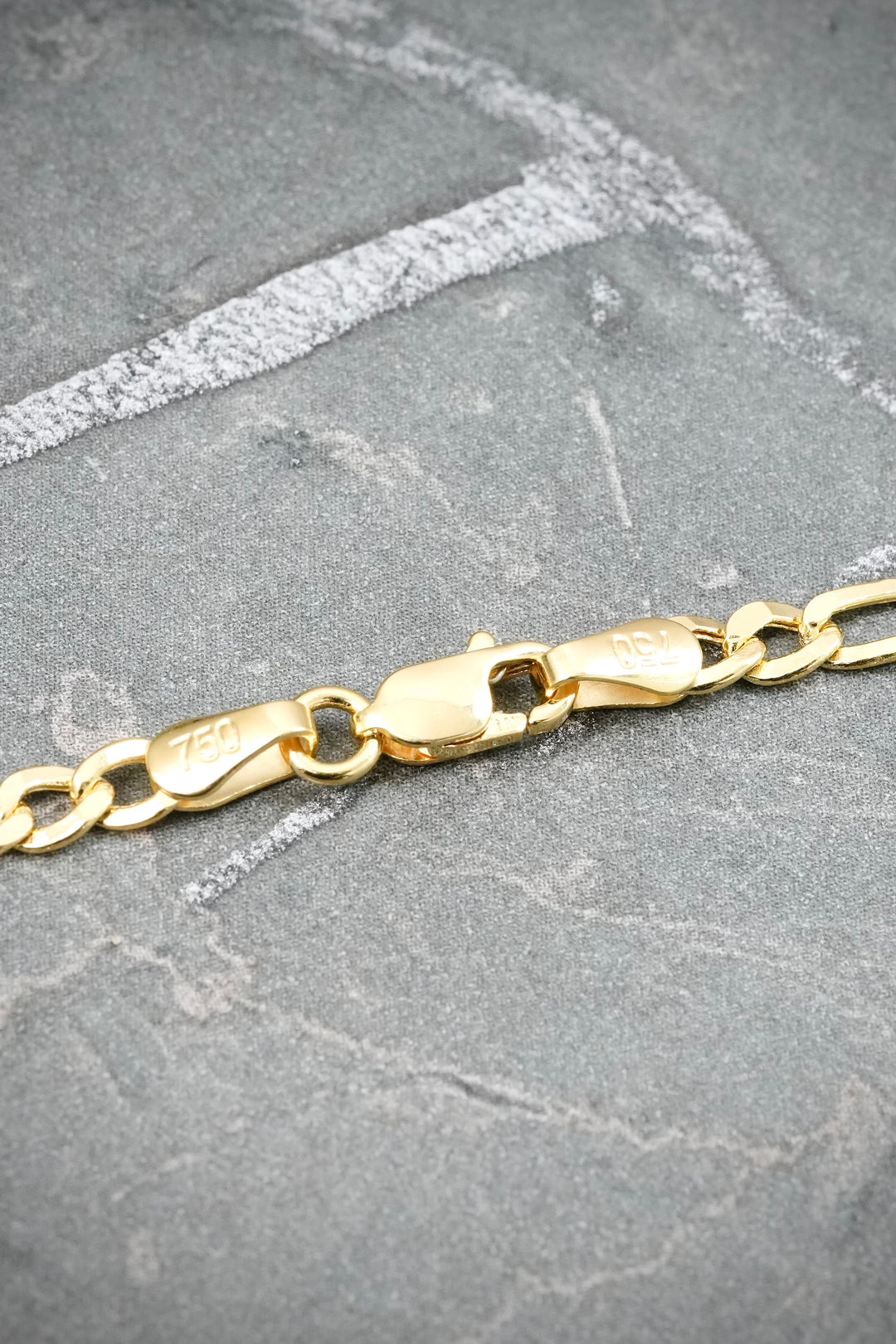 Cadena Figaro 5.15gr / 55cm / 3.3mm — Oro Amarillo