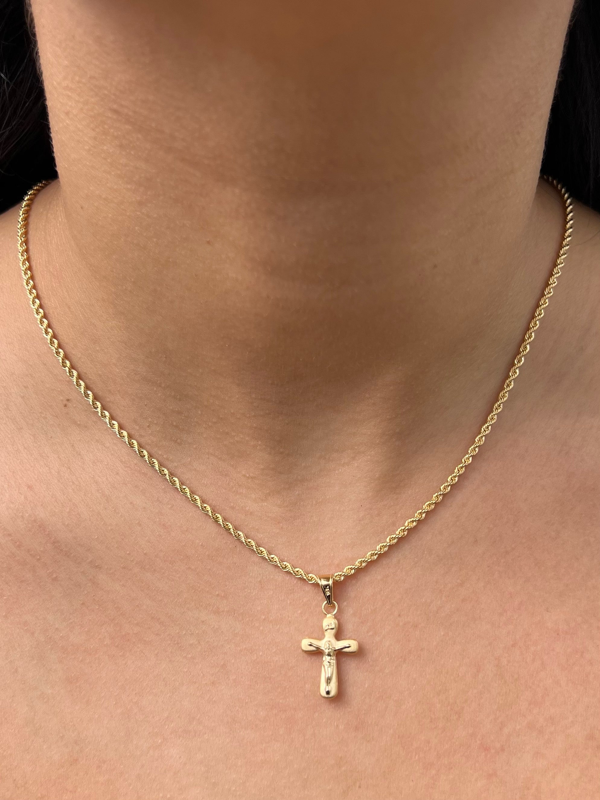 Dije cruz jesus 0.6gr / Largo 2.6cm / Oro Amarillo Nac P