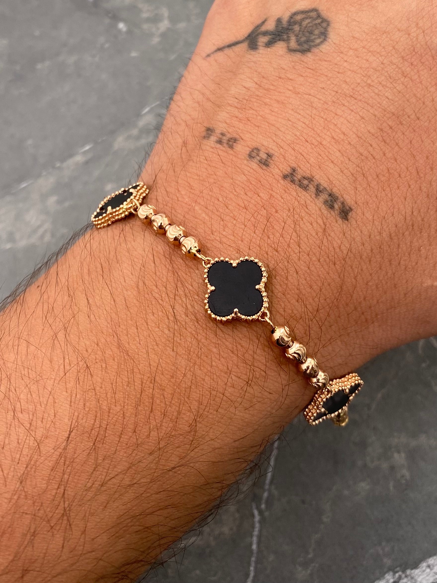 Pulso Lucky Clover Piedra Negra 10.5gr / 18cm / 13.9mm — Oro Rosado