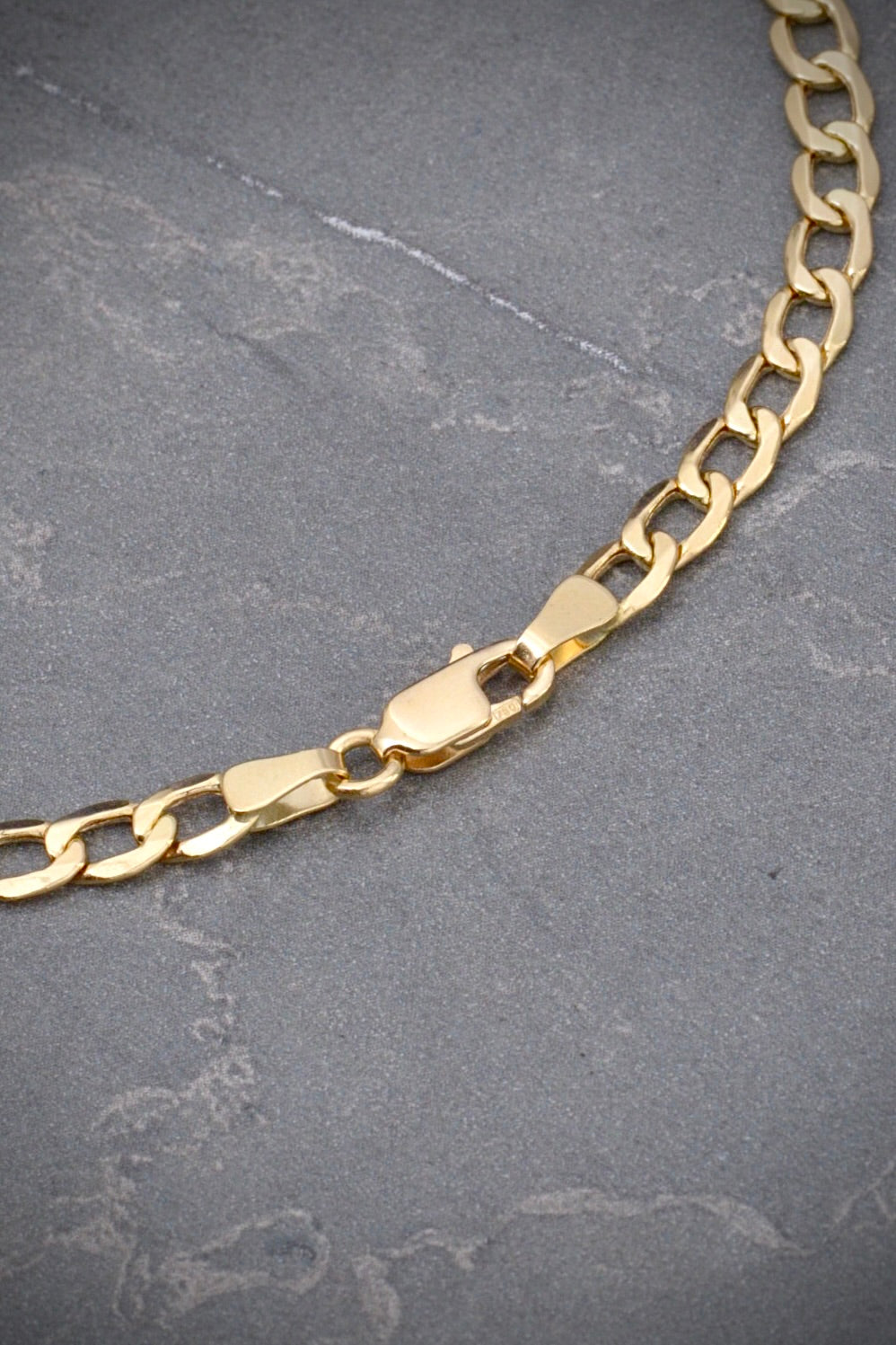 Cadena cubana 8.35gr / Largo 60cm — Oro Amarillo