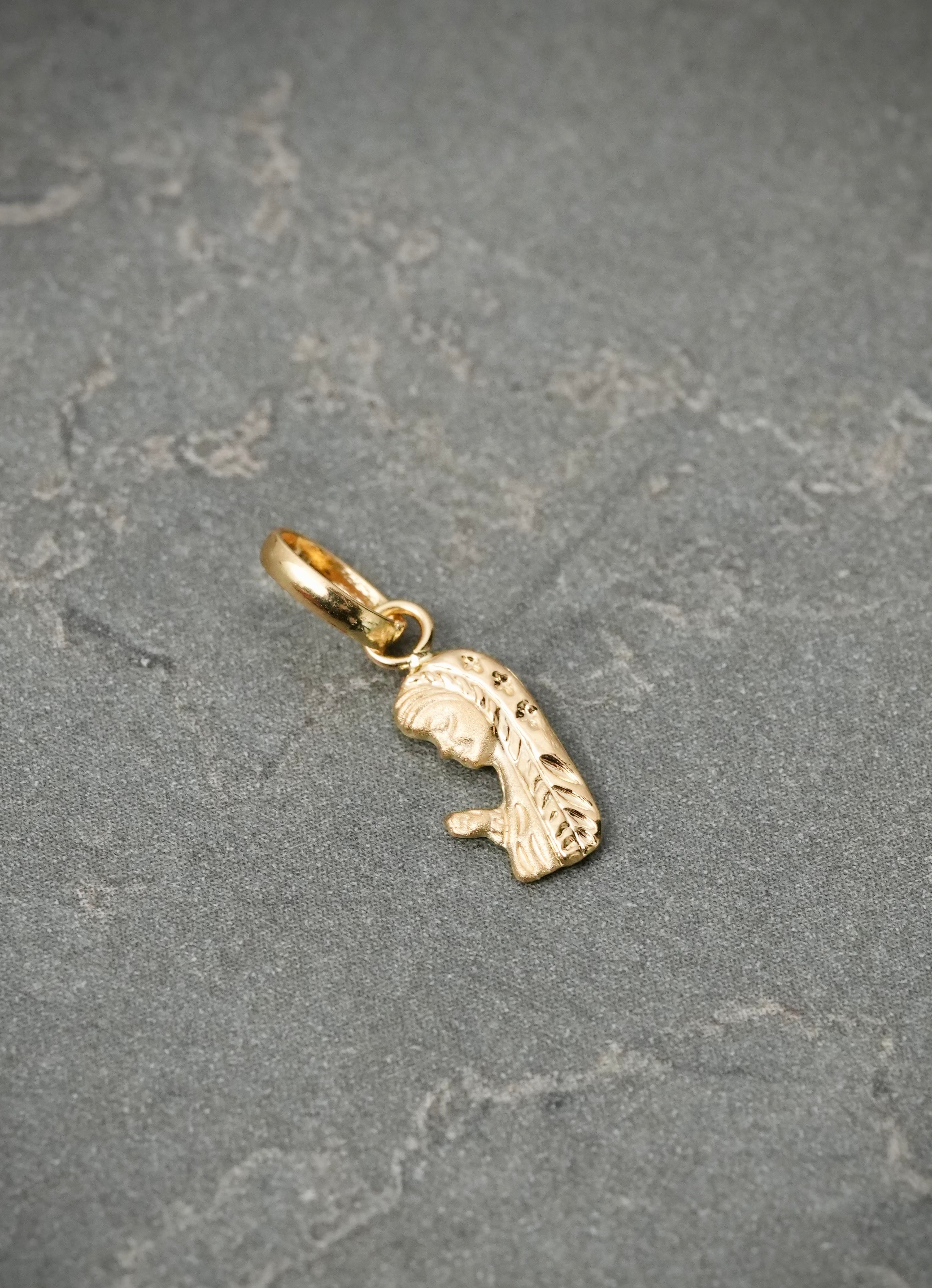 Dije virgen maria 0.3gr / Largo 1.5cm — Oro Amarillo