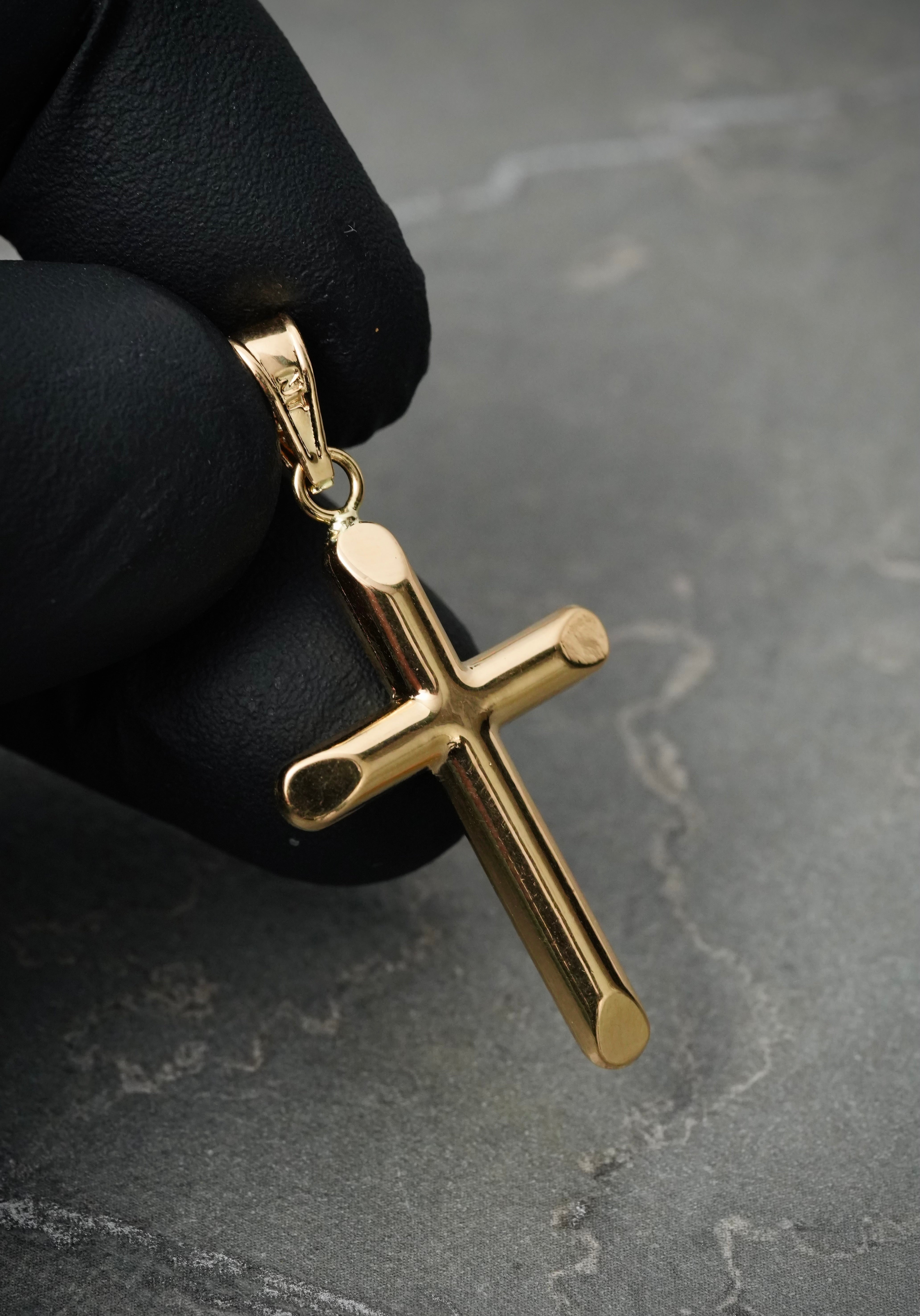 Dije cruz 1.7gr / Largo 4cm — Oro Amarillo