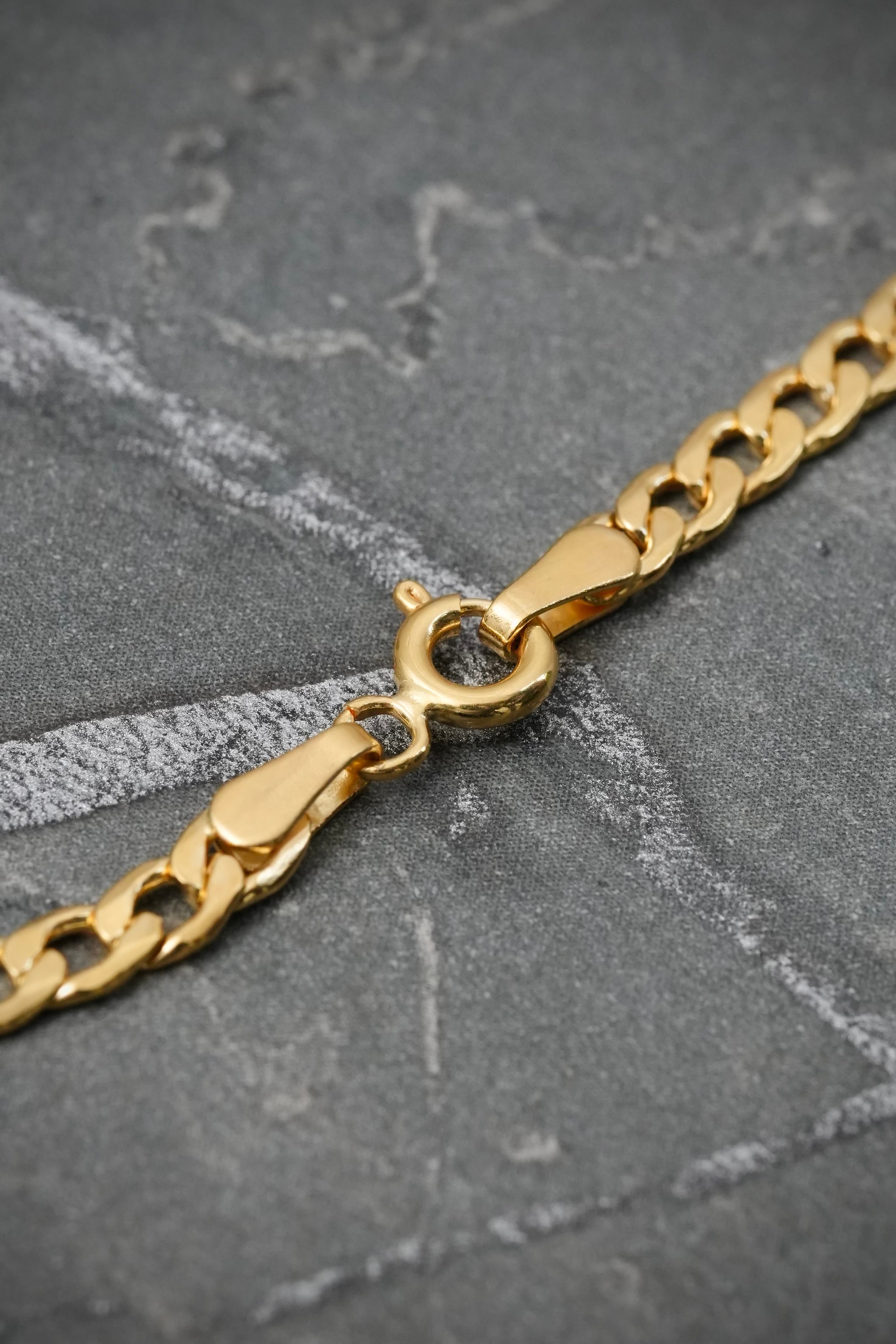 Cadena cubana 5.6gr / Largo 60cm — Oro Amarillo