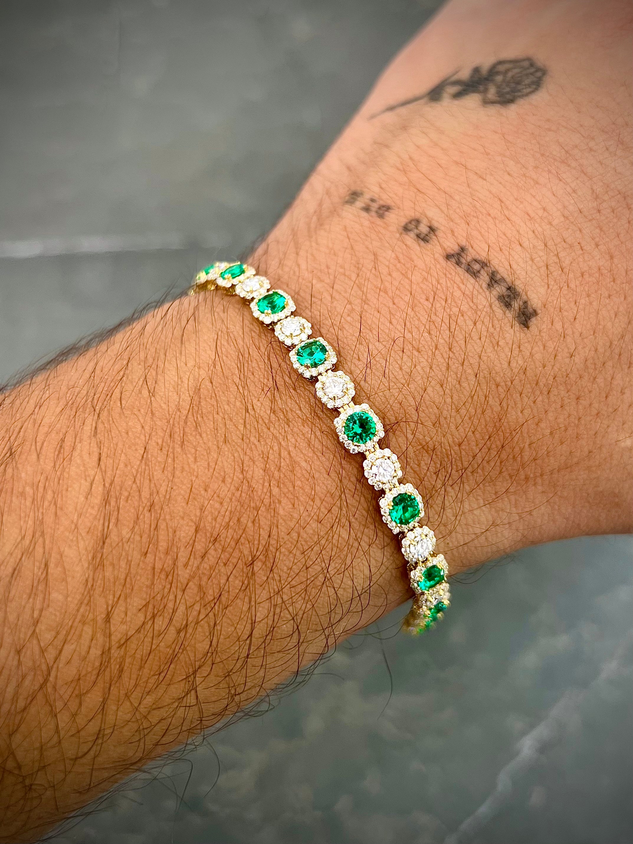 Pulso tenis con 736pts de moissanita verde y blanca 14.1gr / Largo 19cm / Oro Amarillo (Joya) M