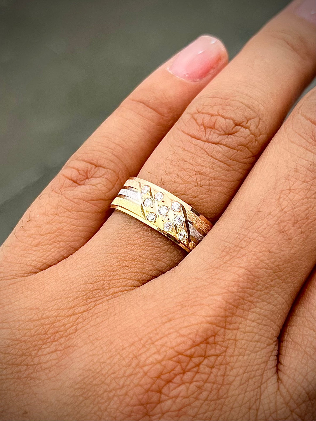 Anillo con swarovski blanco 5.55gr / Talla 5 1/4 — Tres Oros