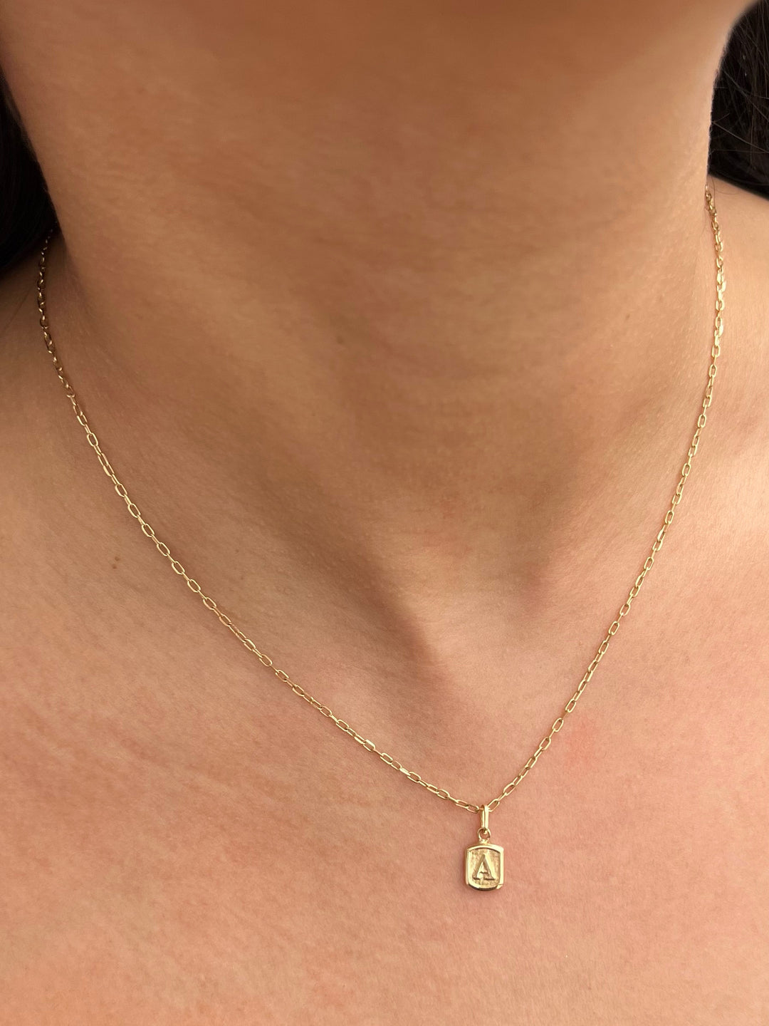 Dije Letra A 0.35gr / 1.4cm / 6mm — Oro Amarillo