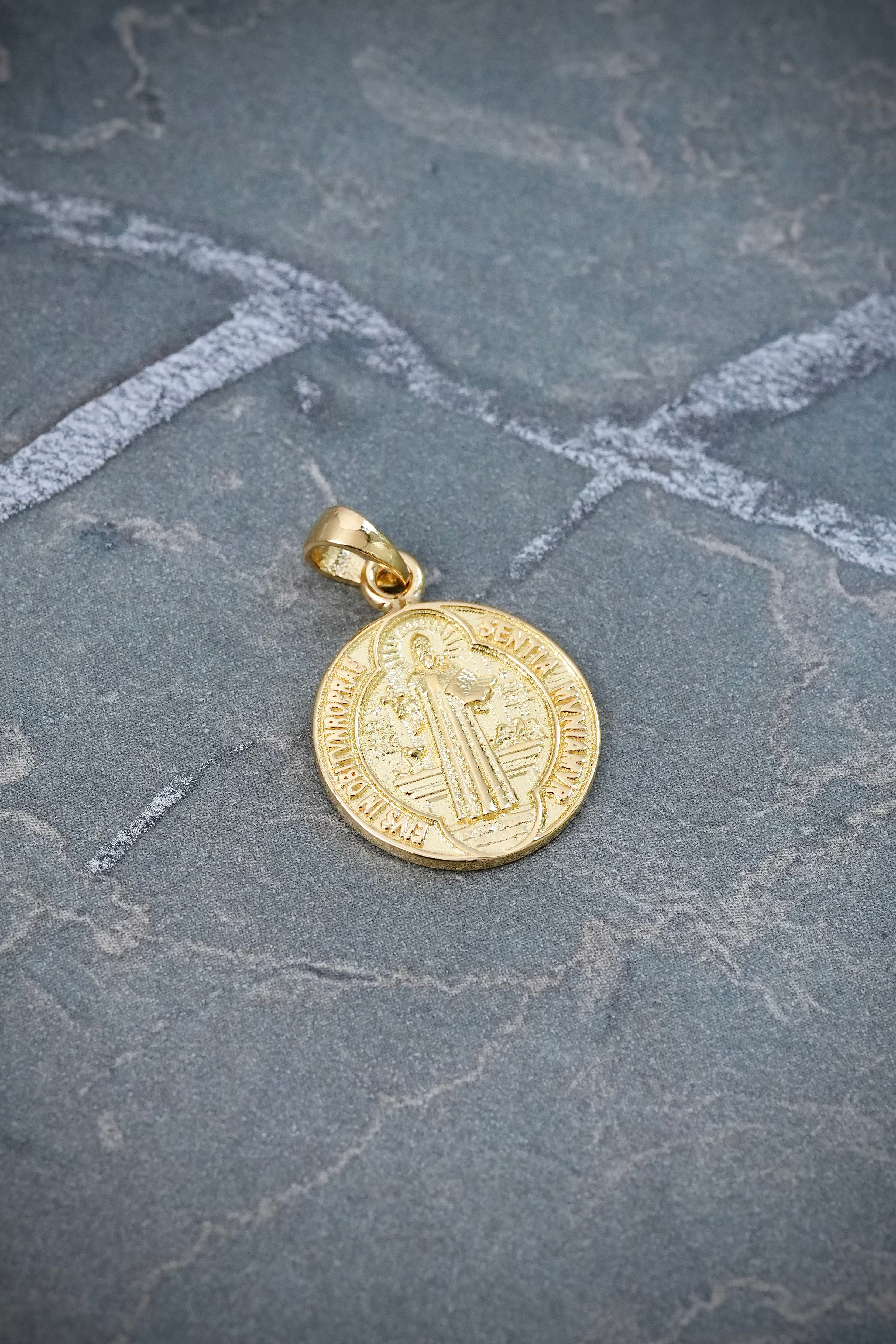 Dije san benito 2.15gr / Largo 2.1cm / Oro Amarillo Nac B