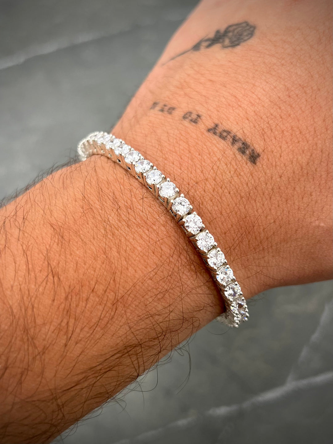 Pulso tenis con swarovski blanco 22.85gr / Largo 19.5cm / — — Plata