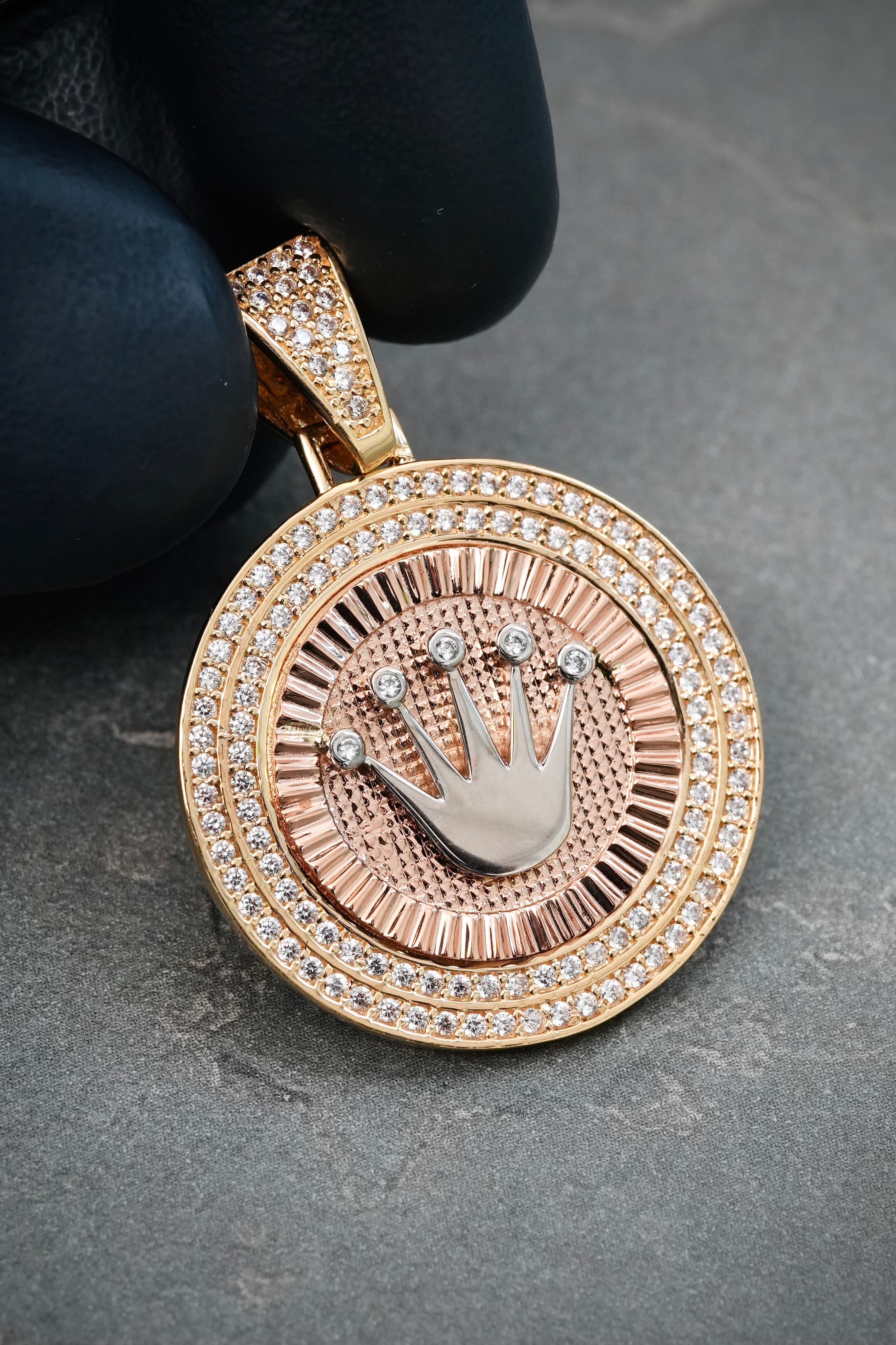 Dije Rx con Swarovski Blanco 7.05gr / 3.6cm / 25.8mm — Tres Oros