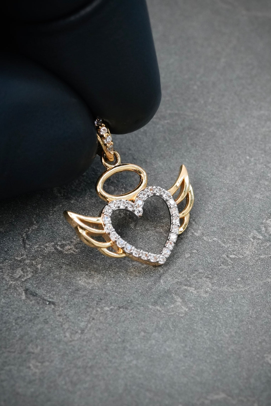 Dije Corazon con Swarovski Blanco 1.5gr / 2.1cm / 18.4mm — Oro Amarillo