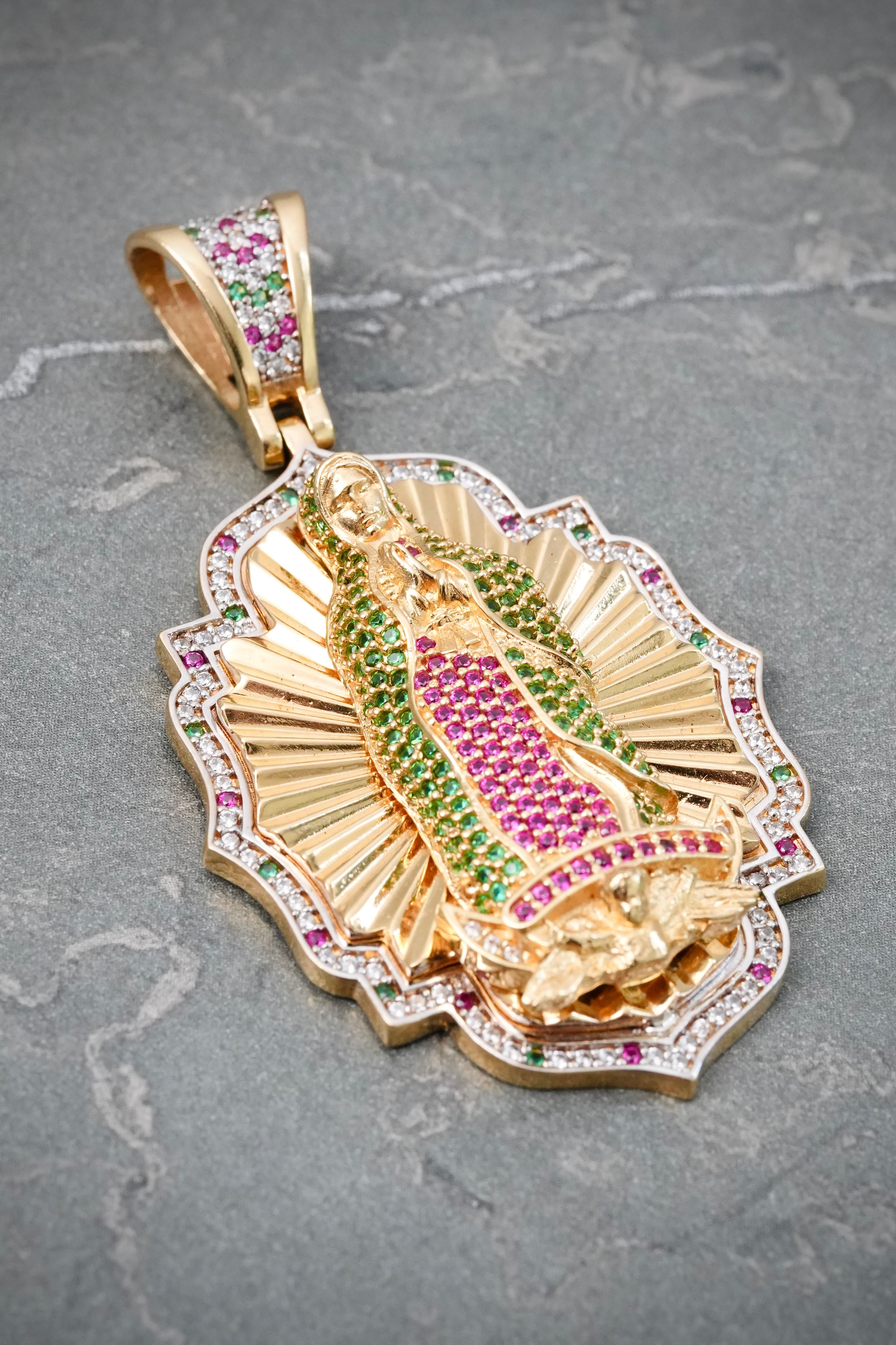 Dije Virgen de Guadalupe con Swarovski 17.85gr / 5.8cm / 32.8mm — Oro Amarillo