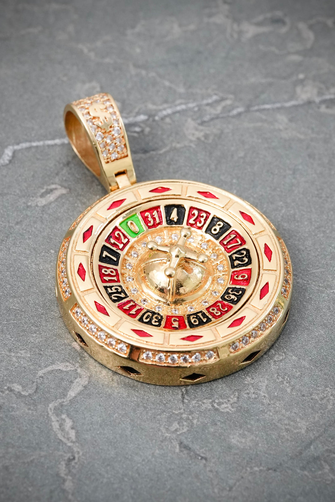 Dije Ruleta con Swarovski Blanco 19.85gr / 4.6cm / 32.5mm — Oro Amarillo