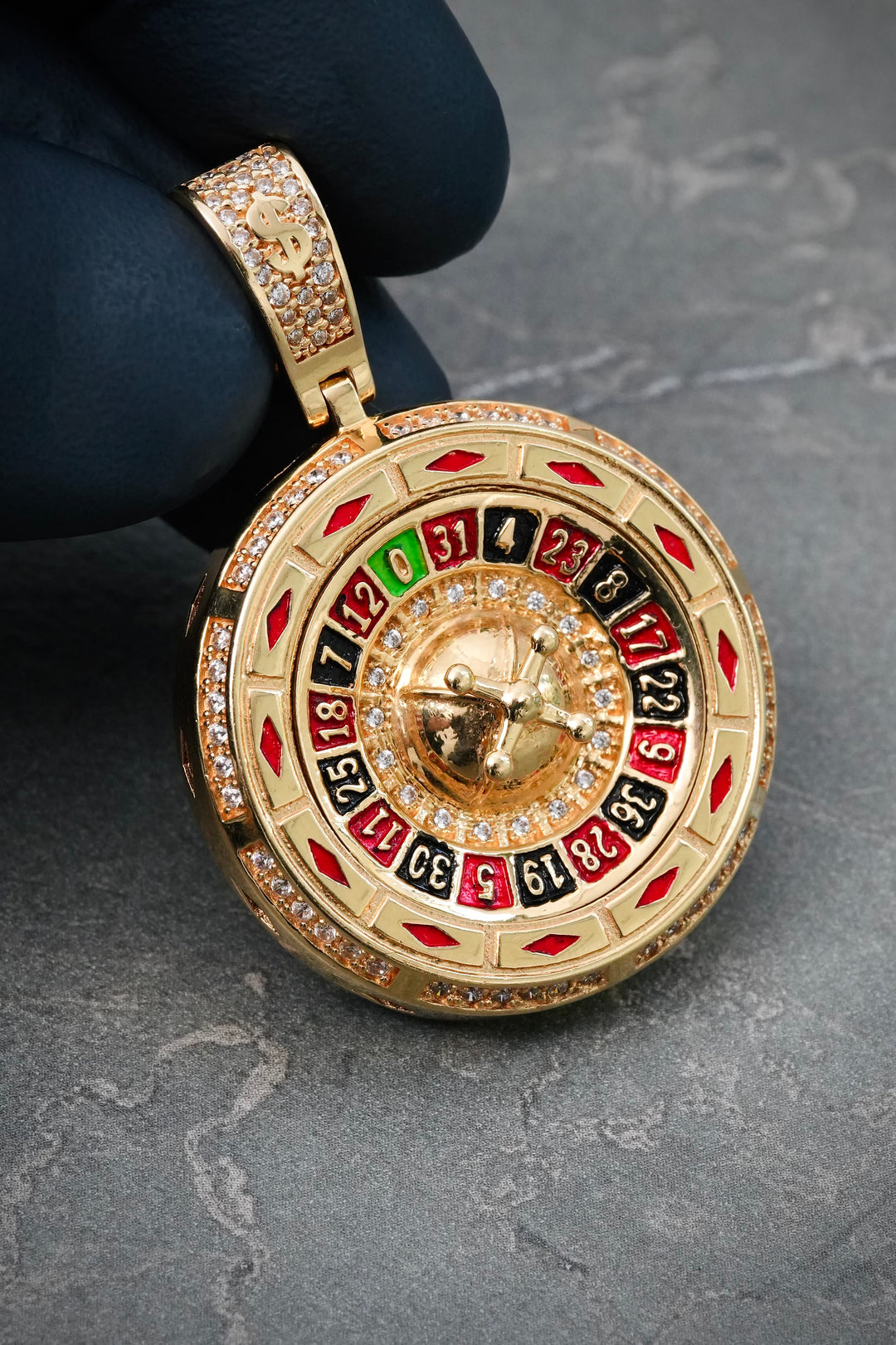 Dije Ruleta con Swarovski Blanco 19.85gr / 4.6cm / 32.5mm — Oro Amarillo