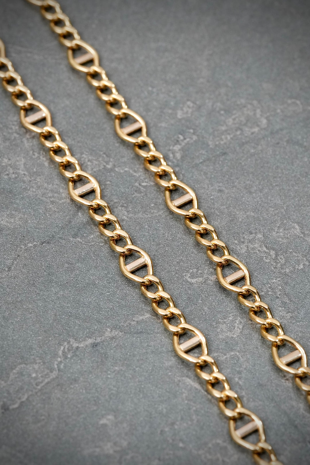 Cadena figaro 8.25gr / Largo 65cm — Oro Amarillo