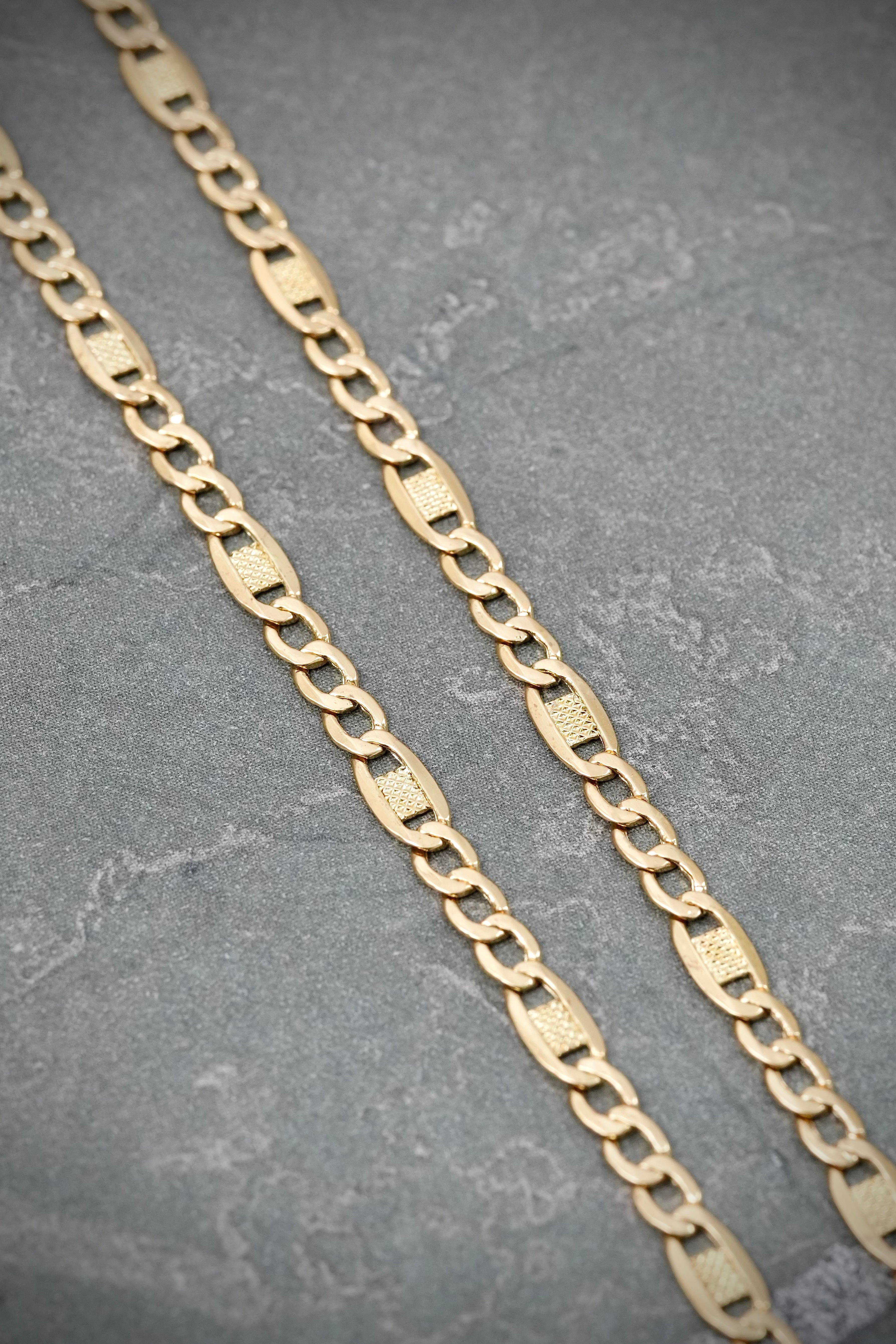 Cadena figaro 5.4gr / Largo 70cm / Oro Amarillo italy cte B