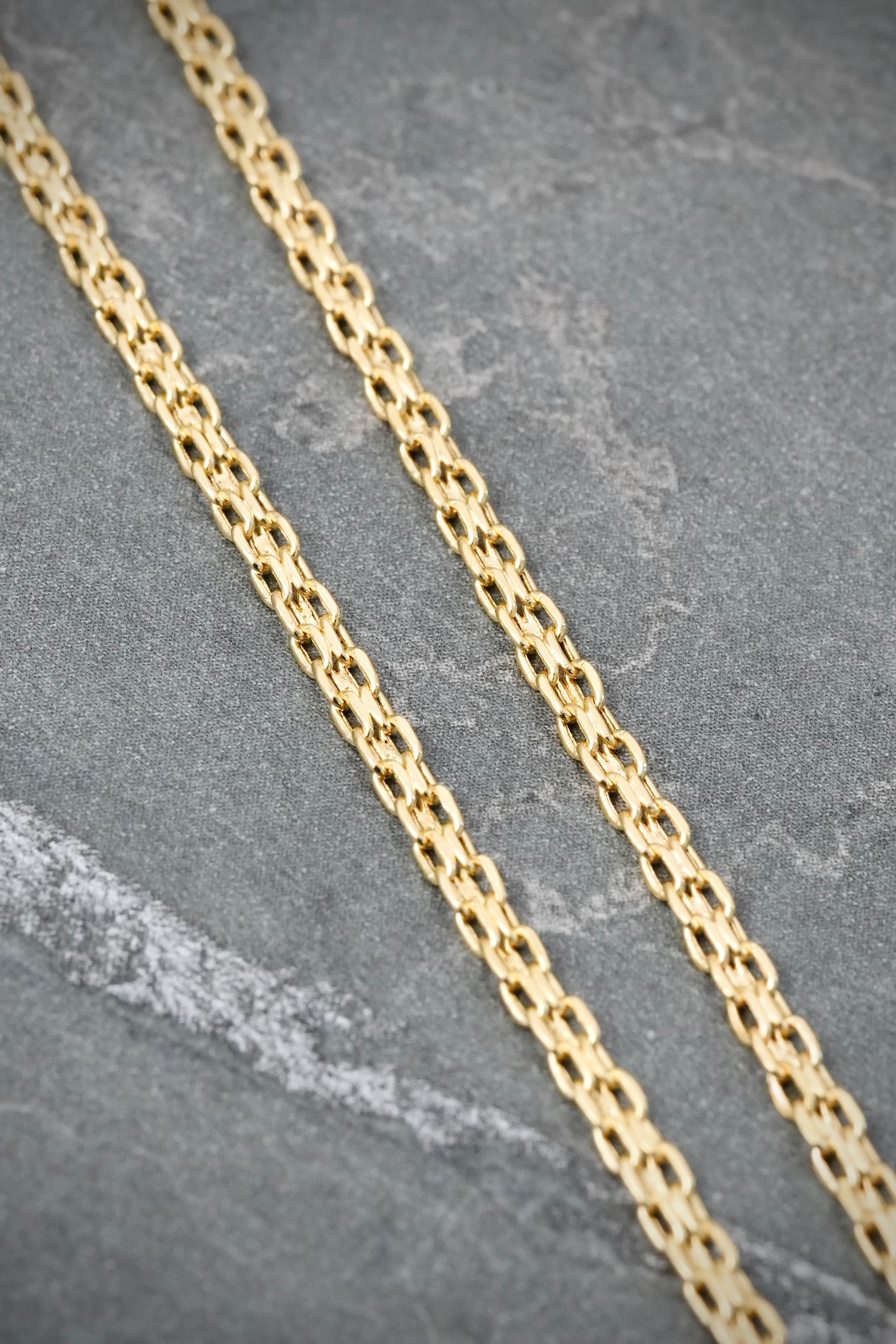 Cadena China 4gr / 70cm / 2.2mm — Oro Amarillo