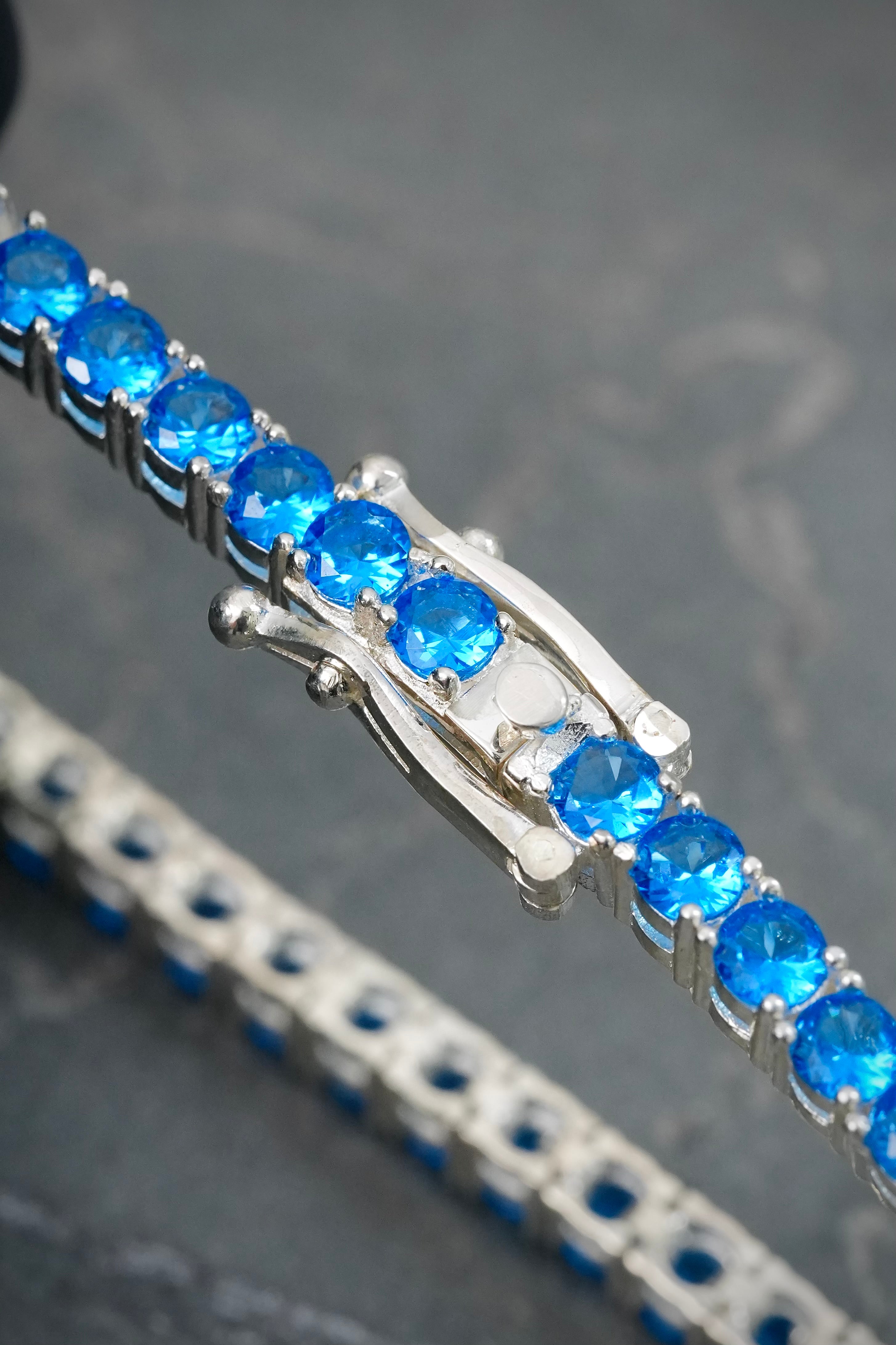 Pulso con Swarovski Azul 14.6gr / 19.5cm / 3.6mm — Plata 925