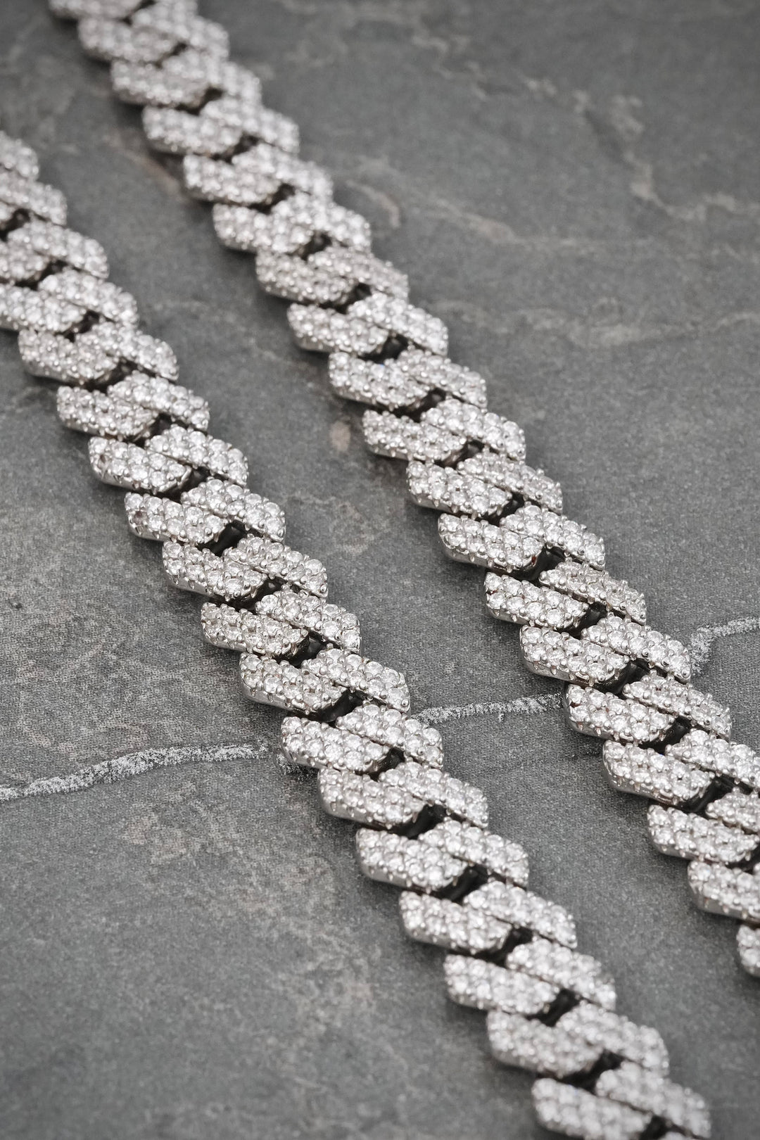 Cadena Dubai con 958pts de Moissanita 66.2gr / 55cm / 8mm — Plata 925