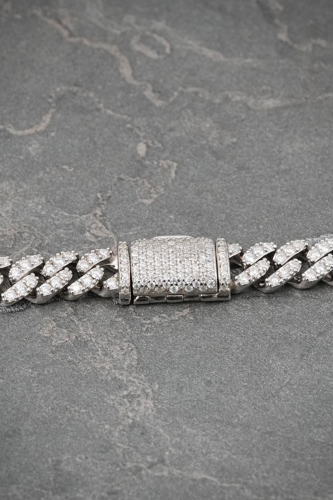 Cadena Dubai con 720pts de Moissanita 23.7gr / 40cm / 6.1mm — Plata 925