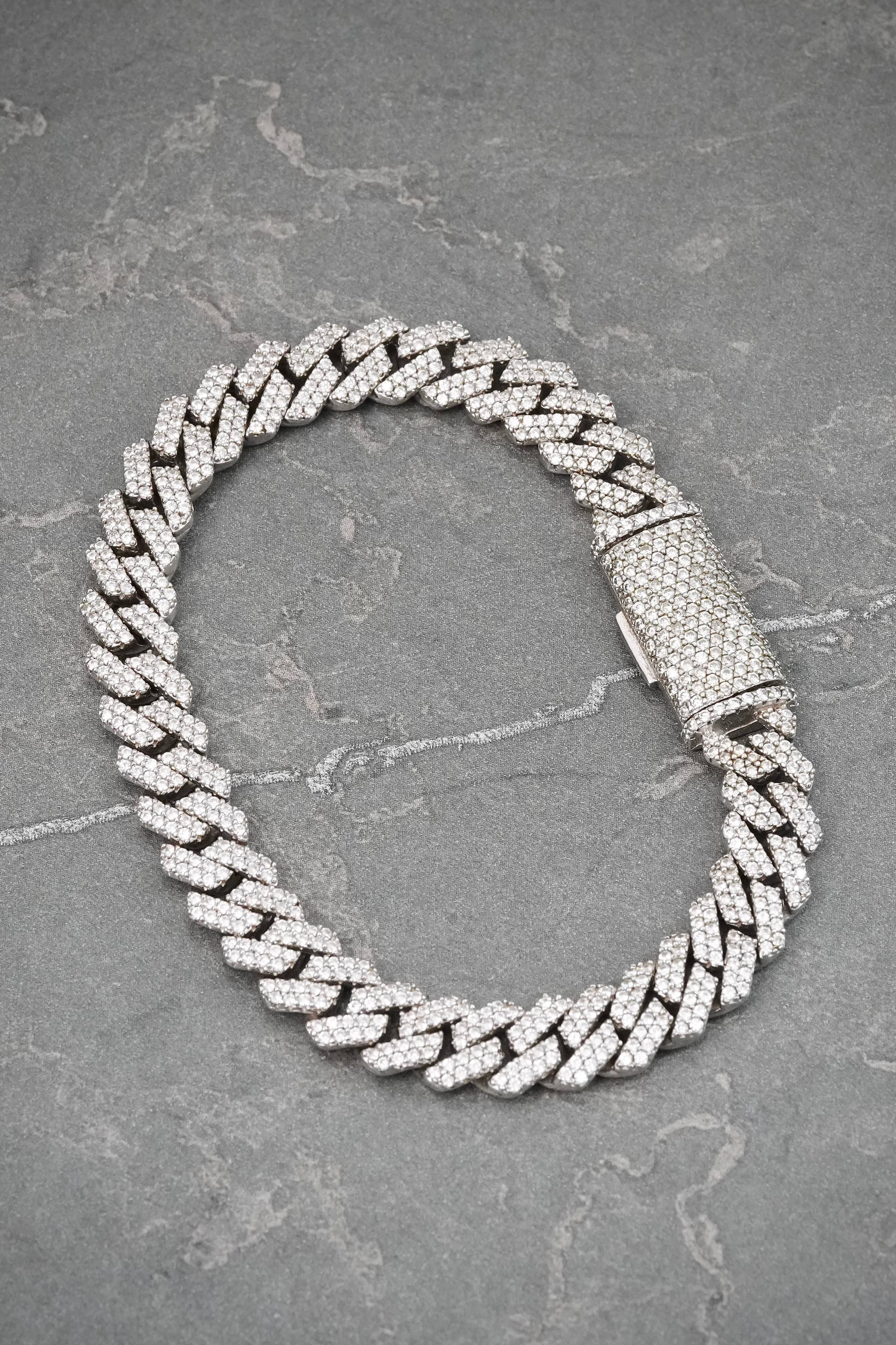 Pulso Dubai con 376pts de Moissanita 22.45gr / 16.5cm / 8mm — Plata 925
