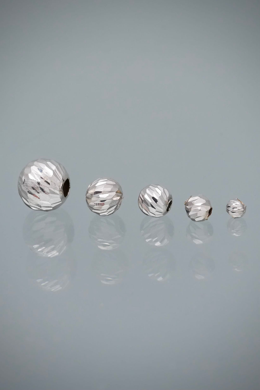 Bola Diamantada 8mm 0.32gr — Oro blanco