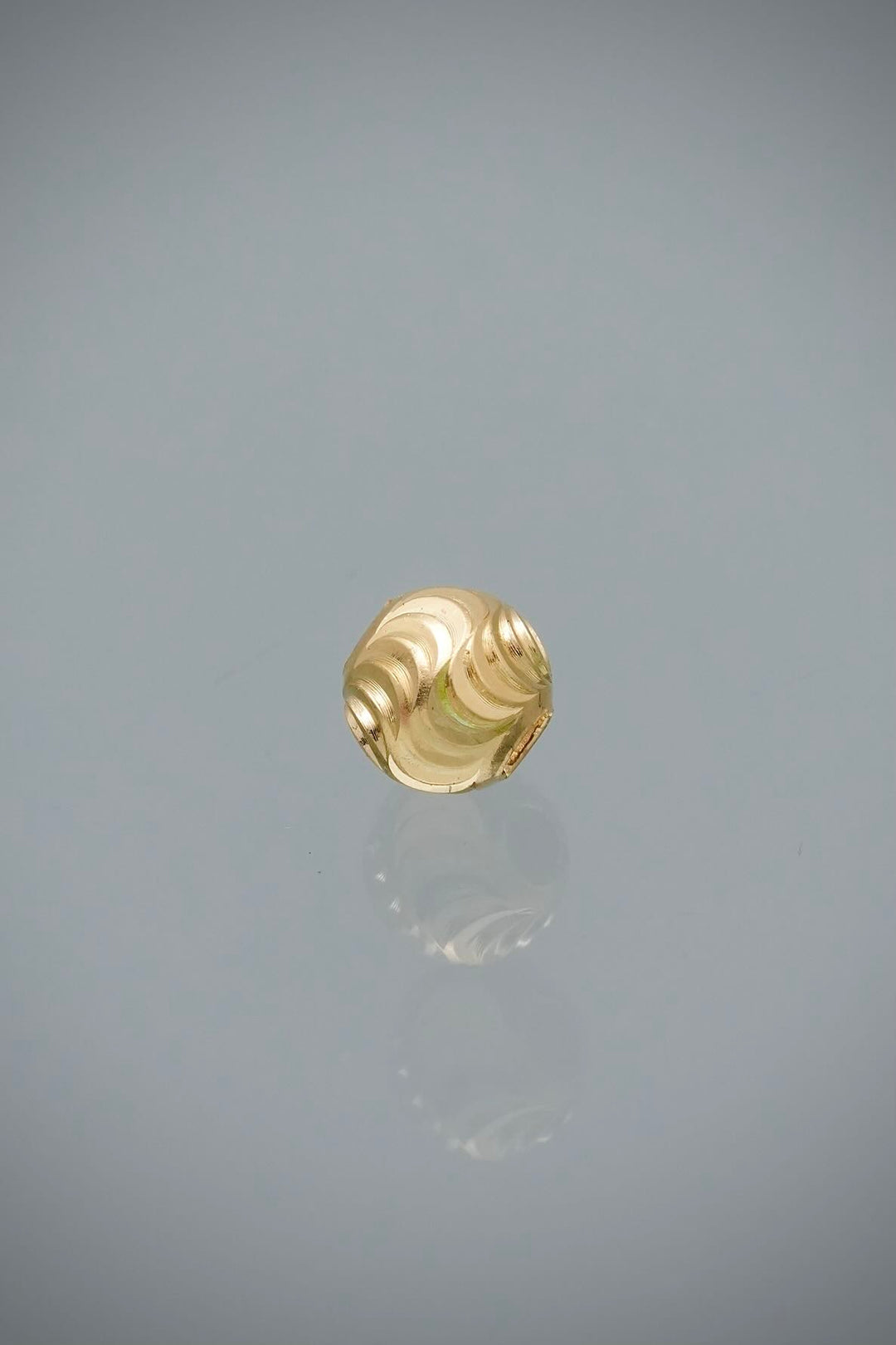 Bolas diamantada luna 6mm 0.25gr — Oro Amarillo