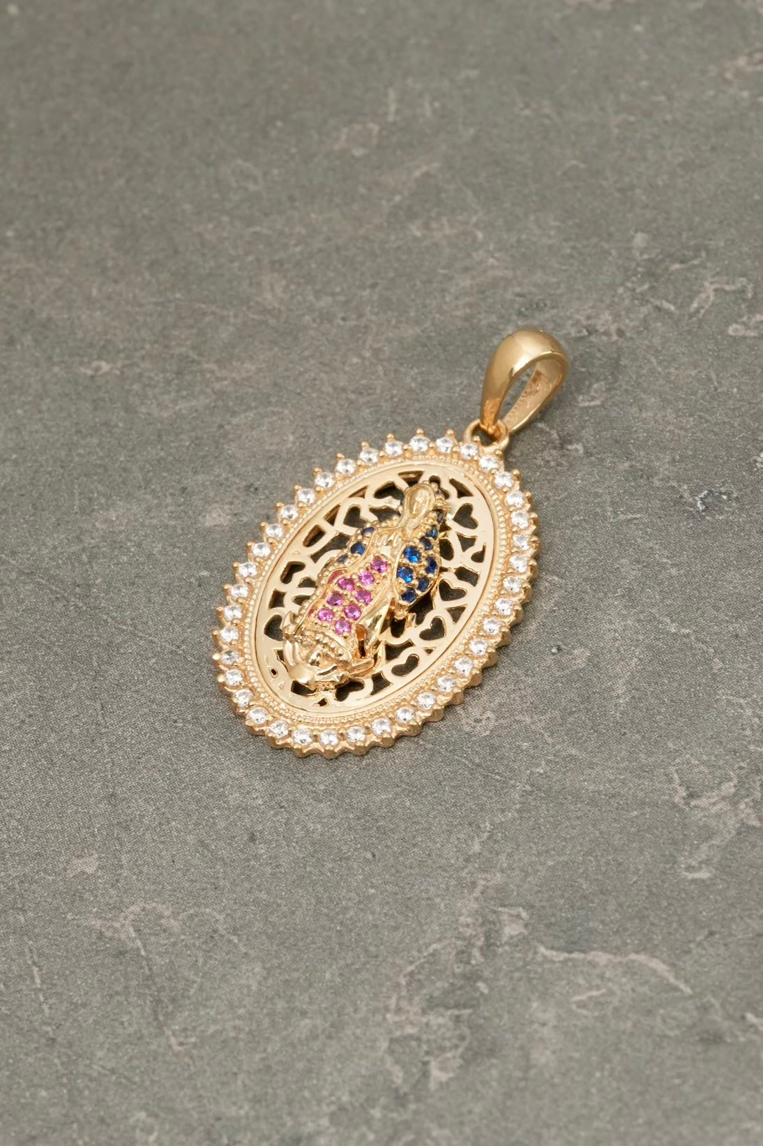 Dije virgen de guadalupe con swarovski azul y fucsiA 4.45gr / Largo 3.2cm — Oro Amarillo