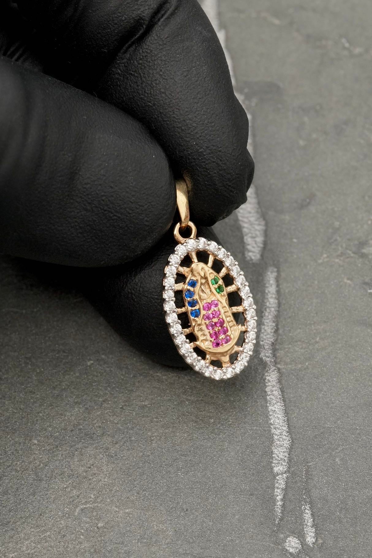 Dije virgen de guadalupe con swarovski azul y verde 1.55gr / Largo 2.5cm — Oro Amarillo