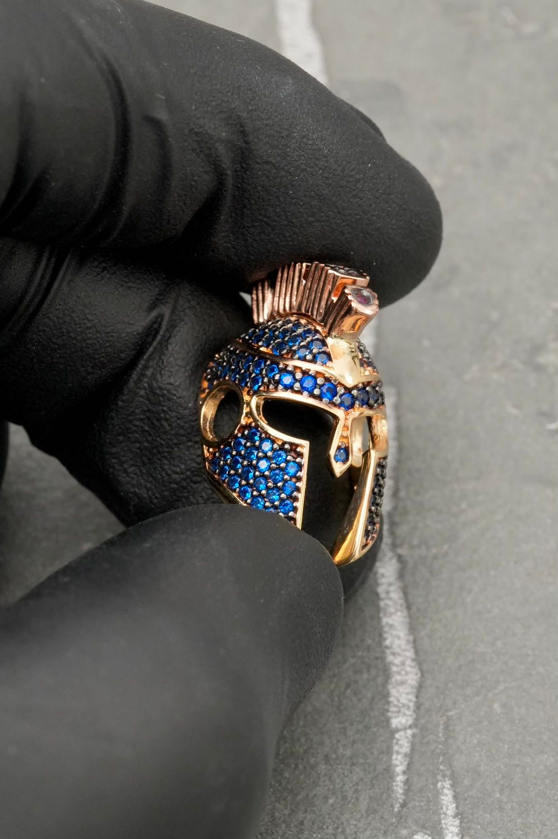 Herraje gladiador con swarovski fucsia y azul 5.2gr / Largo 1.4cm / Dos Oros Nac B