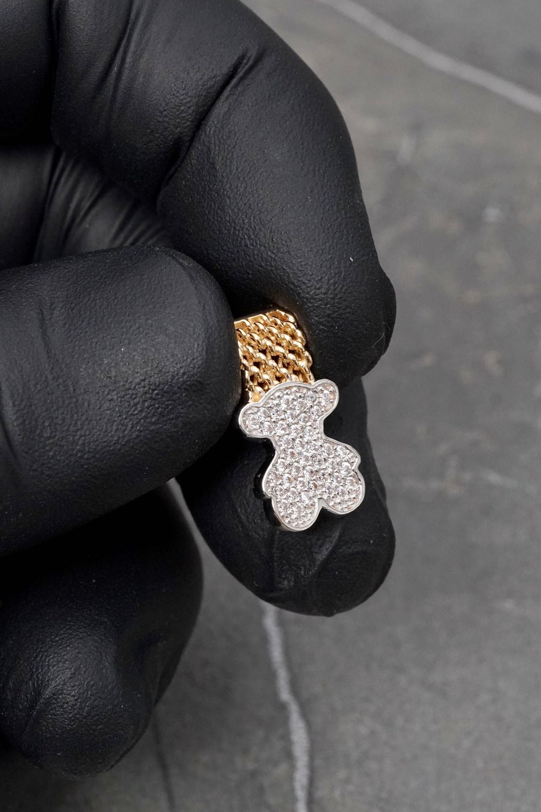 Dije oso th con swarovski blanco 1.9gr / Largo 1.7cm — Dos Oros
