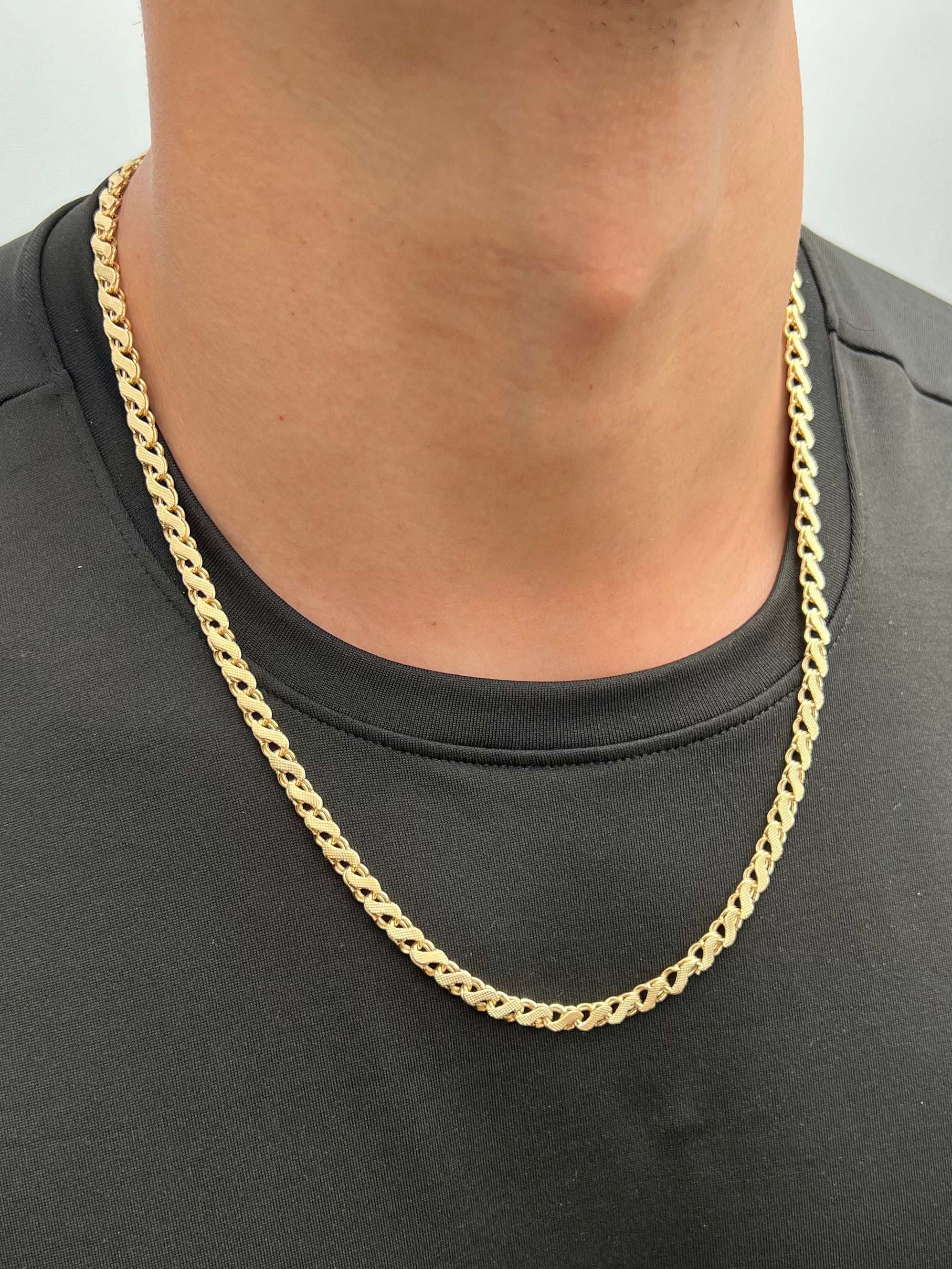 Cadena Rustica 32.5gr / 60cm / 6.1mm — Oro Amarillo
