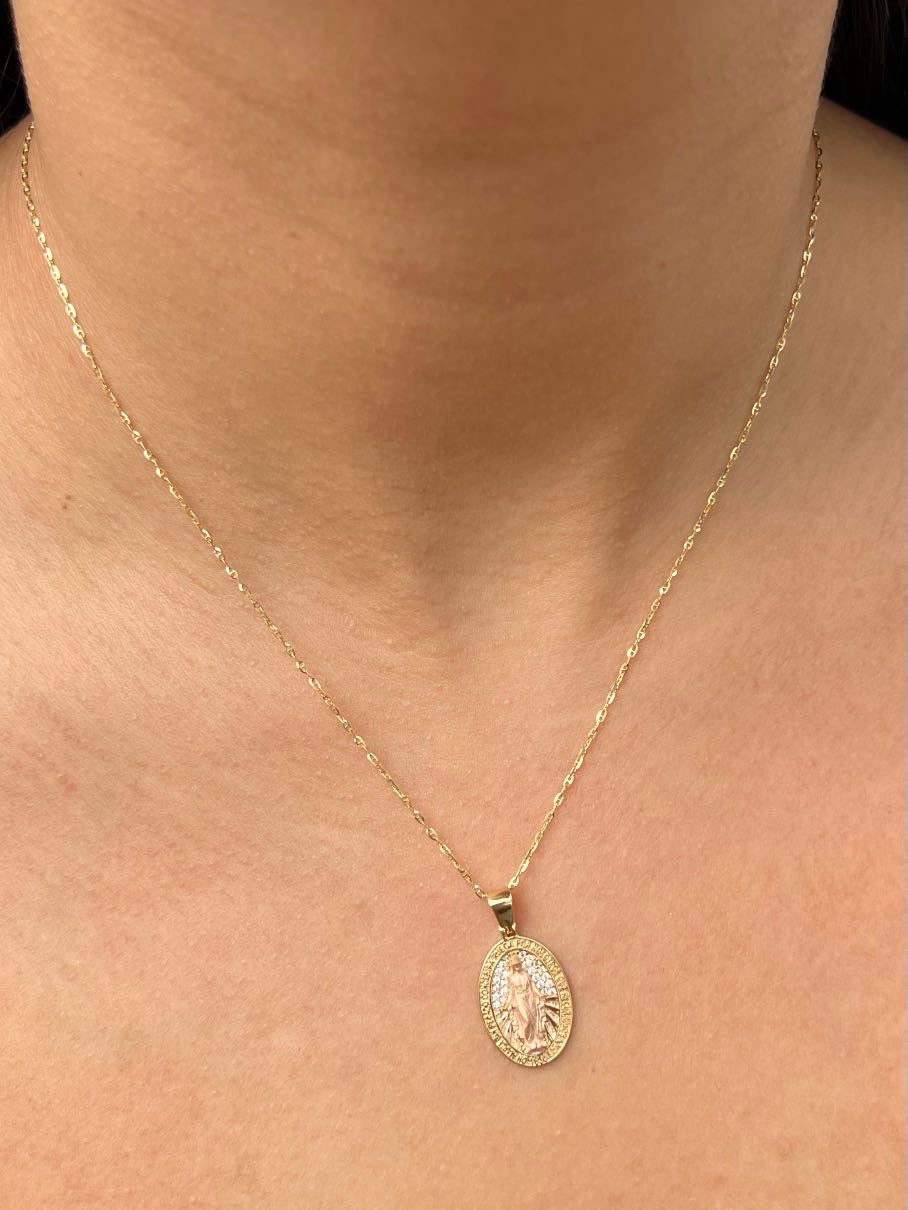 Dije virgen de la milagrosa con swarovski blanco 2.45gr / Largo 2.4cm — Dos Oros