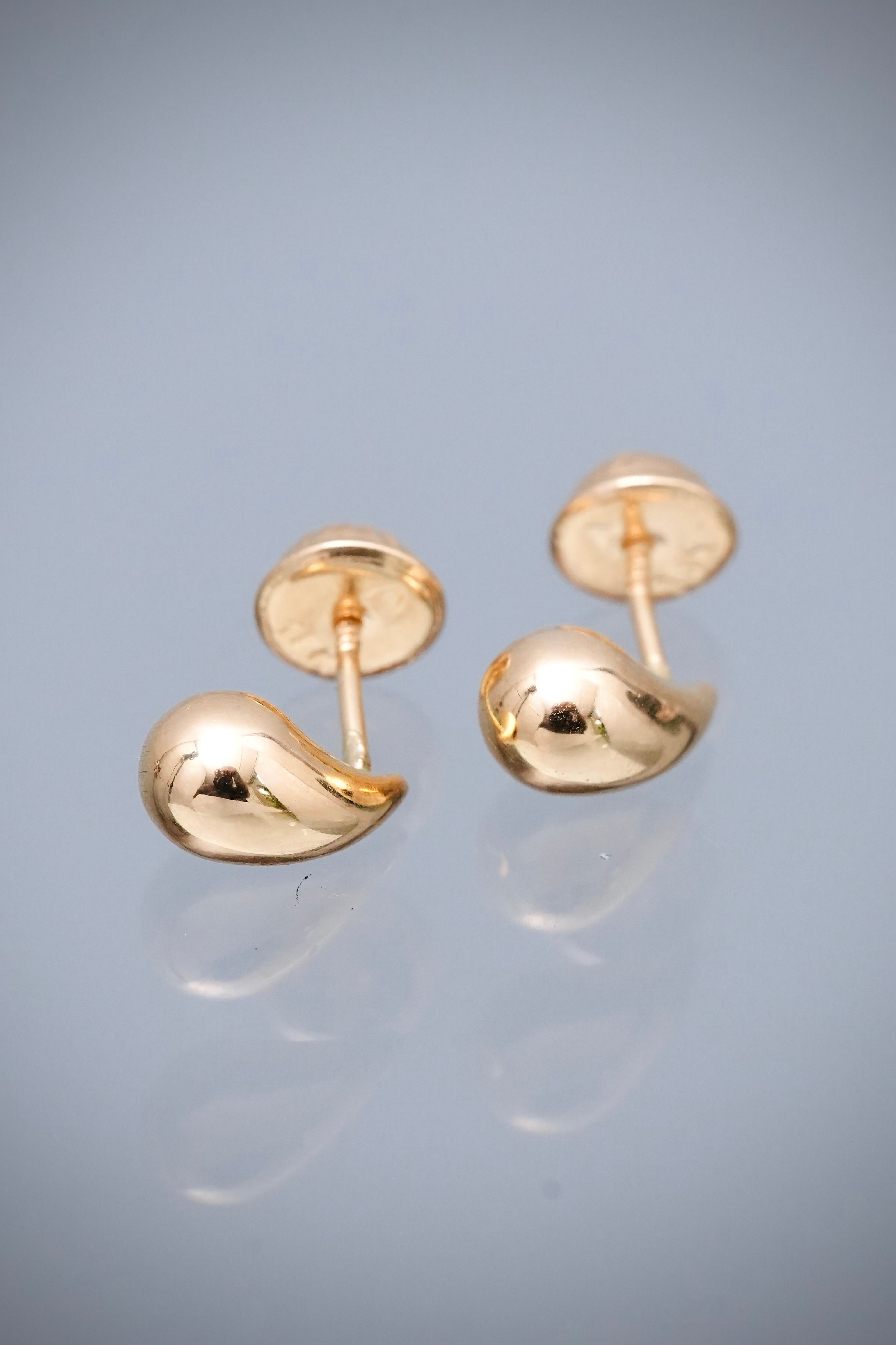 Topos gota 0.65gr / Largo 0.7cm — Oro Amarillo