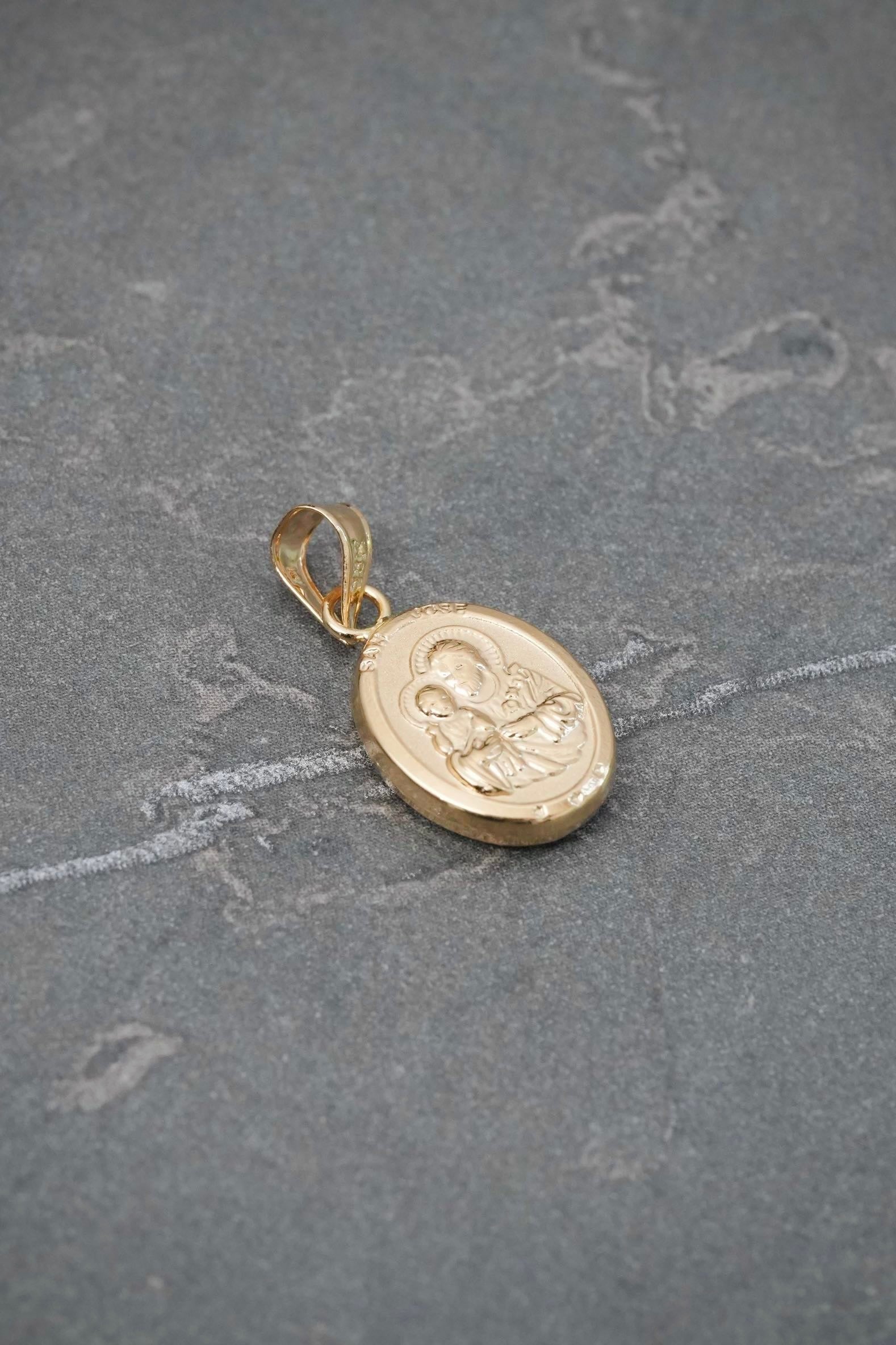 Dije San Jose 0.65gr / 2cm / 9.9mm — Oro Amarillo
