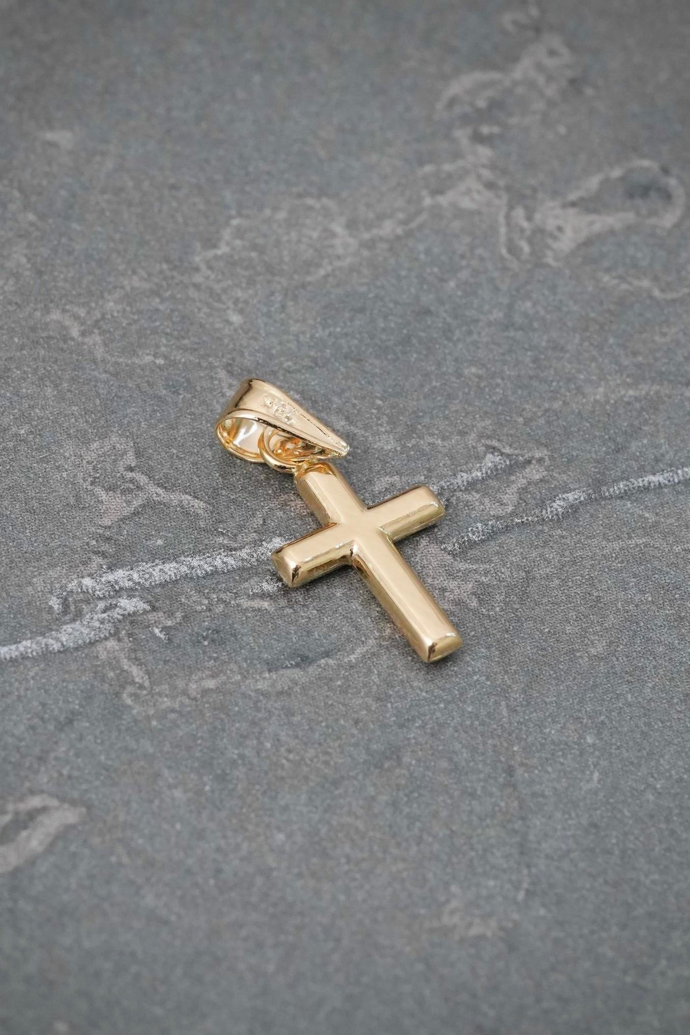 Dije Cruz Lisa 0.3gr / 2cm / 8.7mm — Oro Amarillo