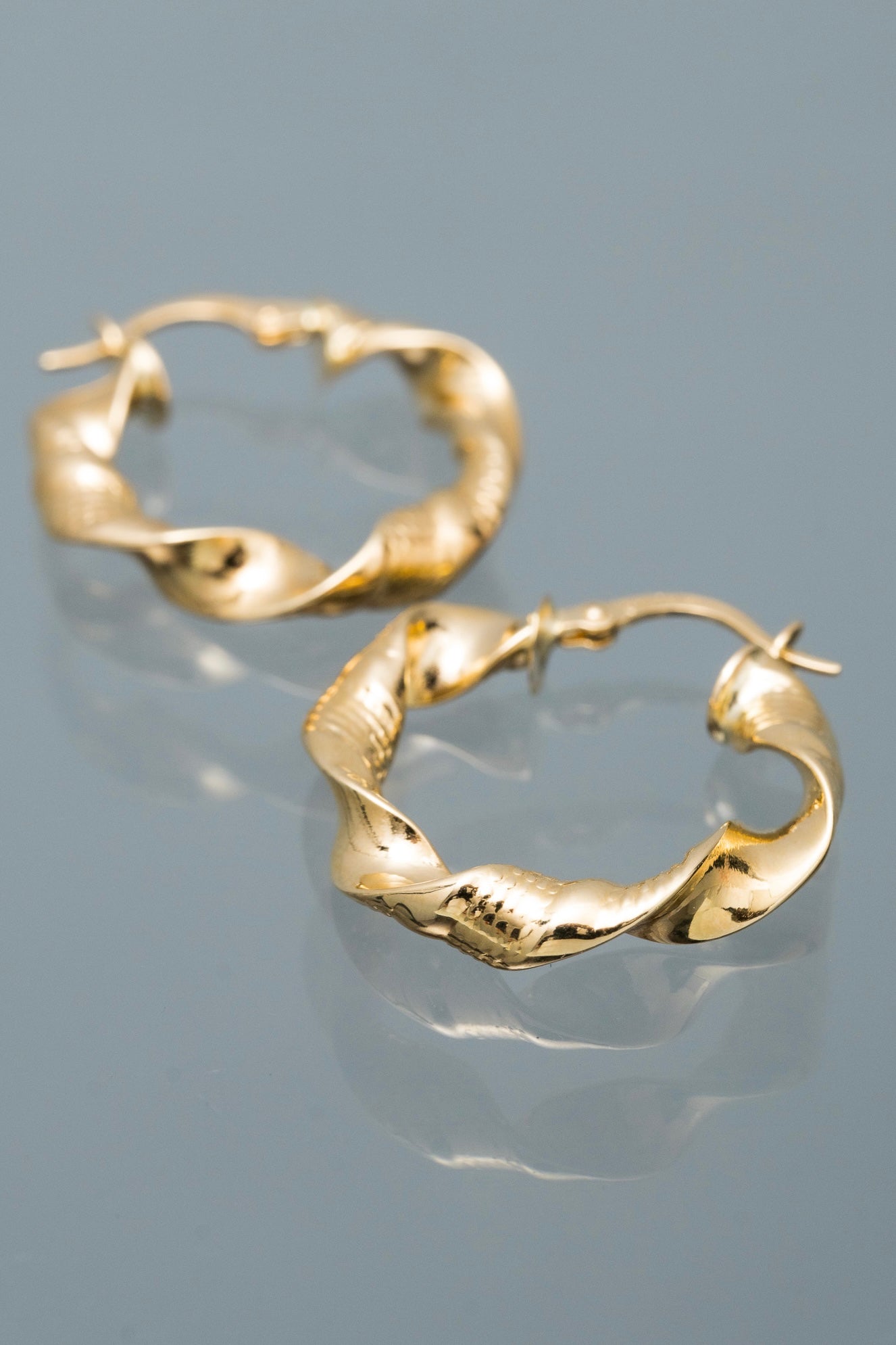 Candongas entorchadas 3.15gr / Largo 2.6cm — Oro Amarillo
